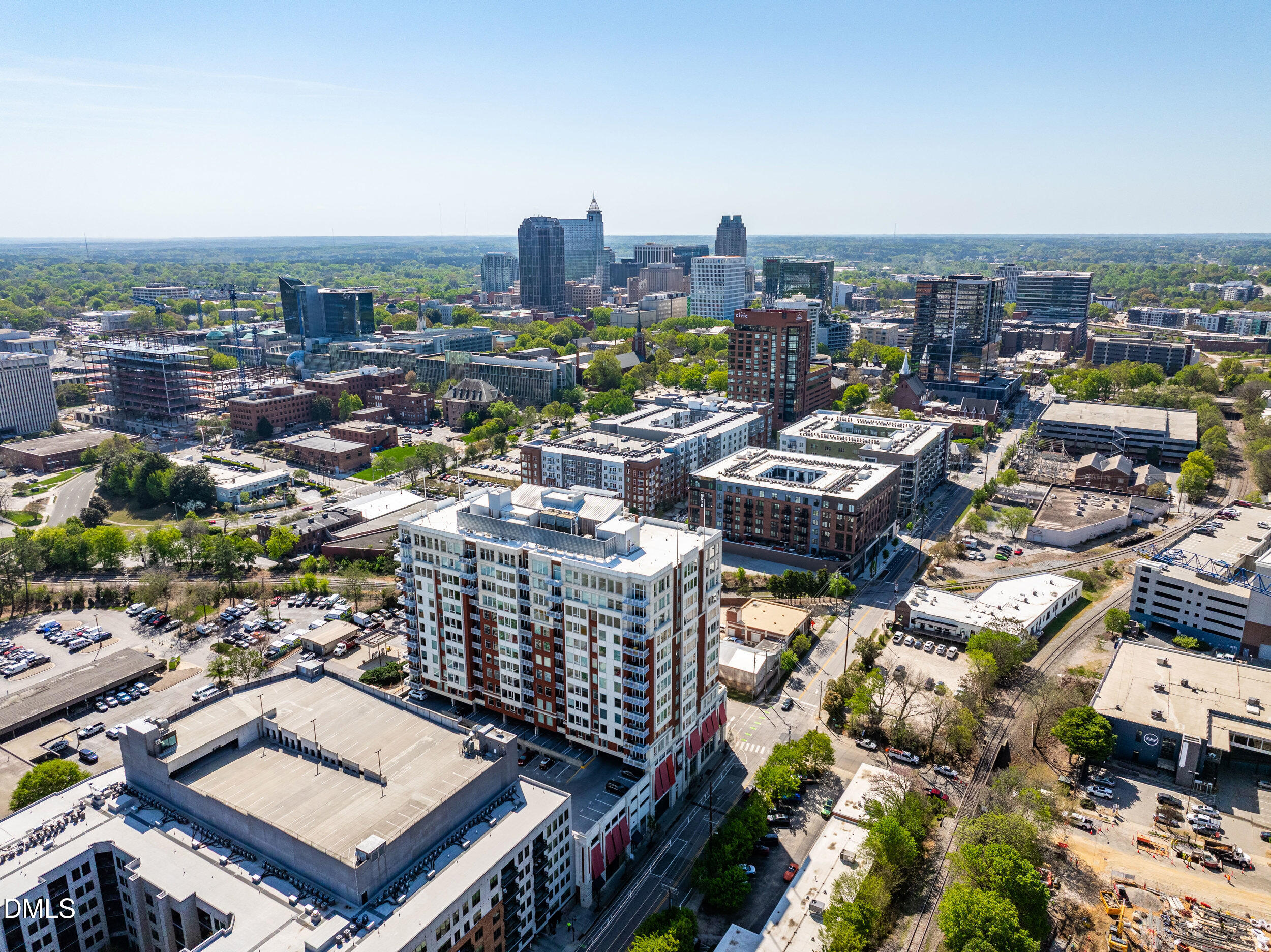 400 W North Street 1632