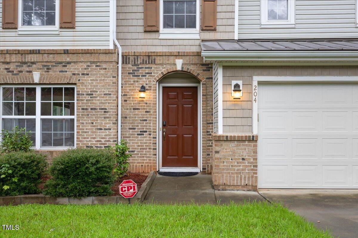 204 Hillview Drive