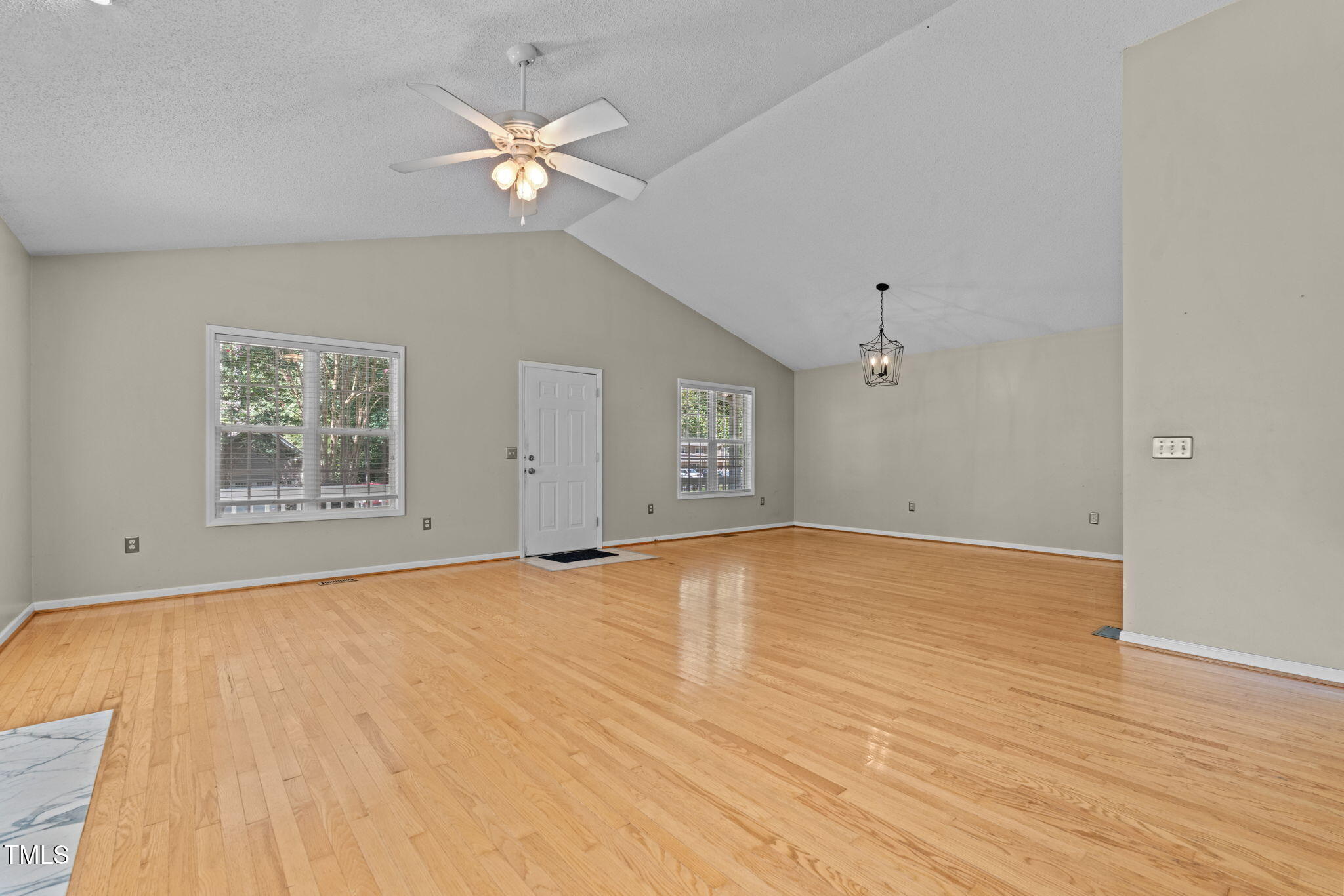 1646 Stonegate North