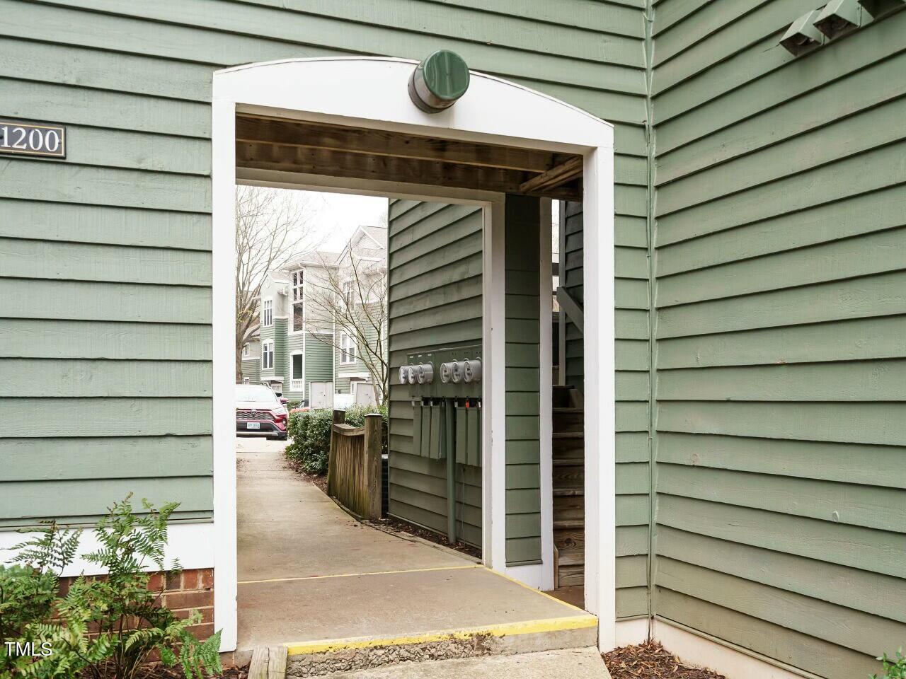 1210 Westview Lane 201
