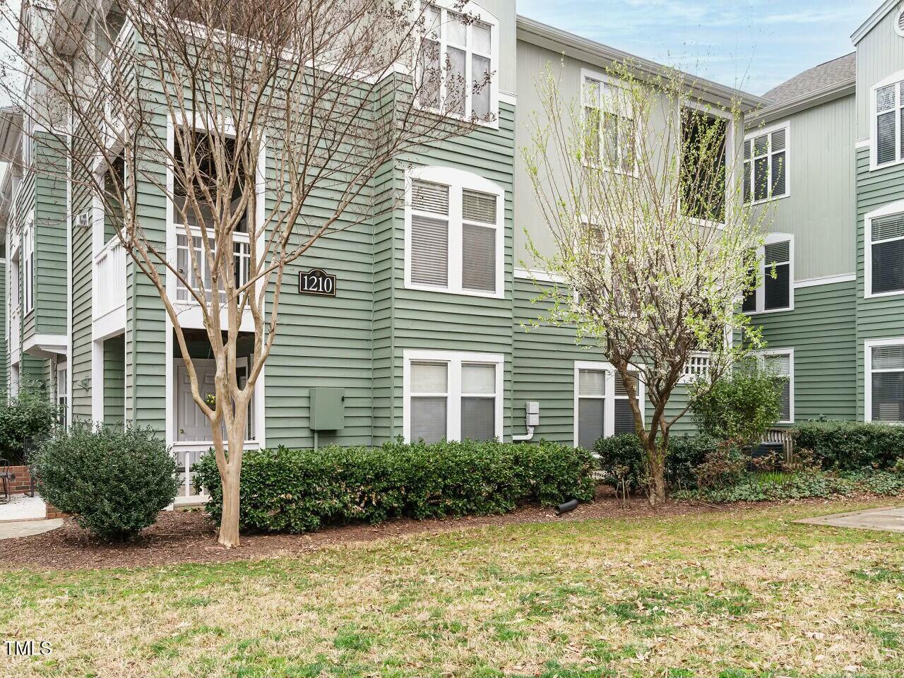 1210 Westview Lane 201