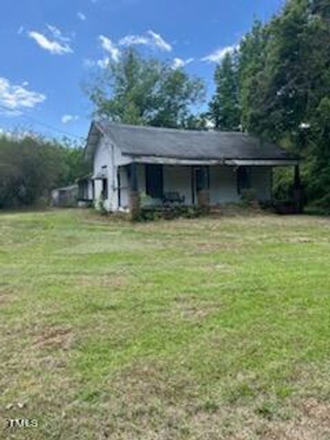 Single Family Residence in Lillington NC 1954 Clark Road.jpg