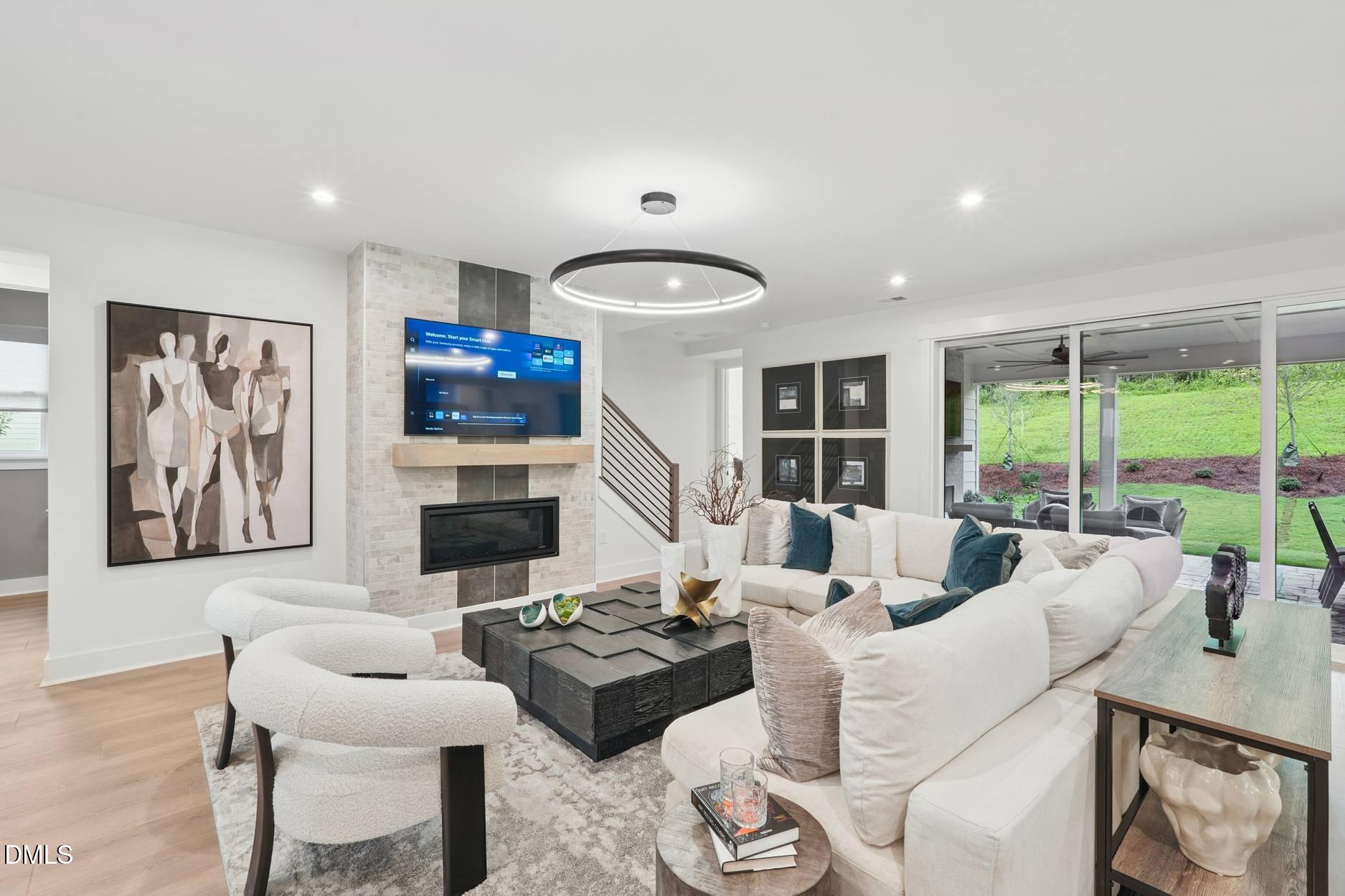 290 Streamside Terrace