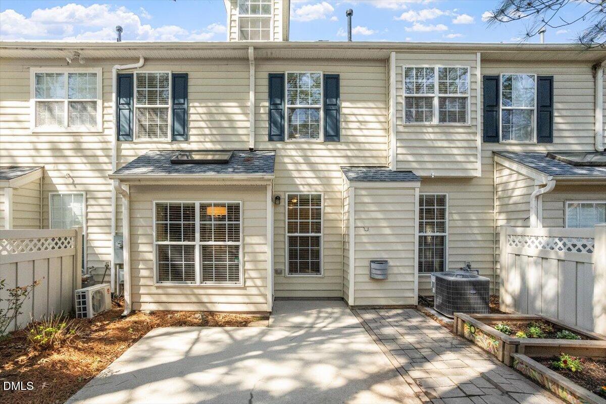 11235 Presidio Drive