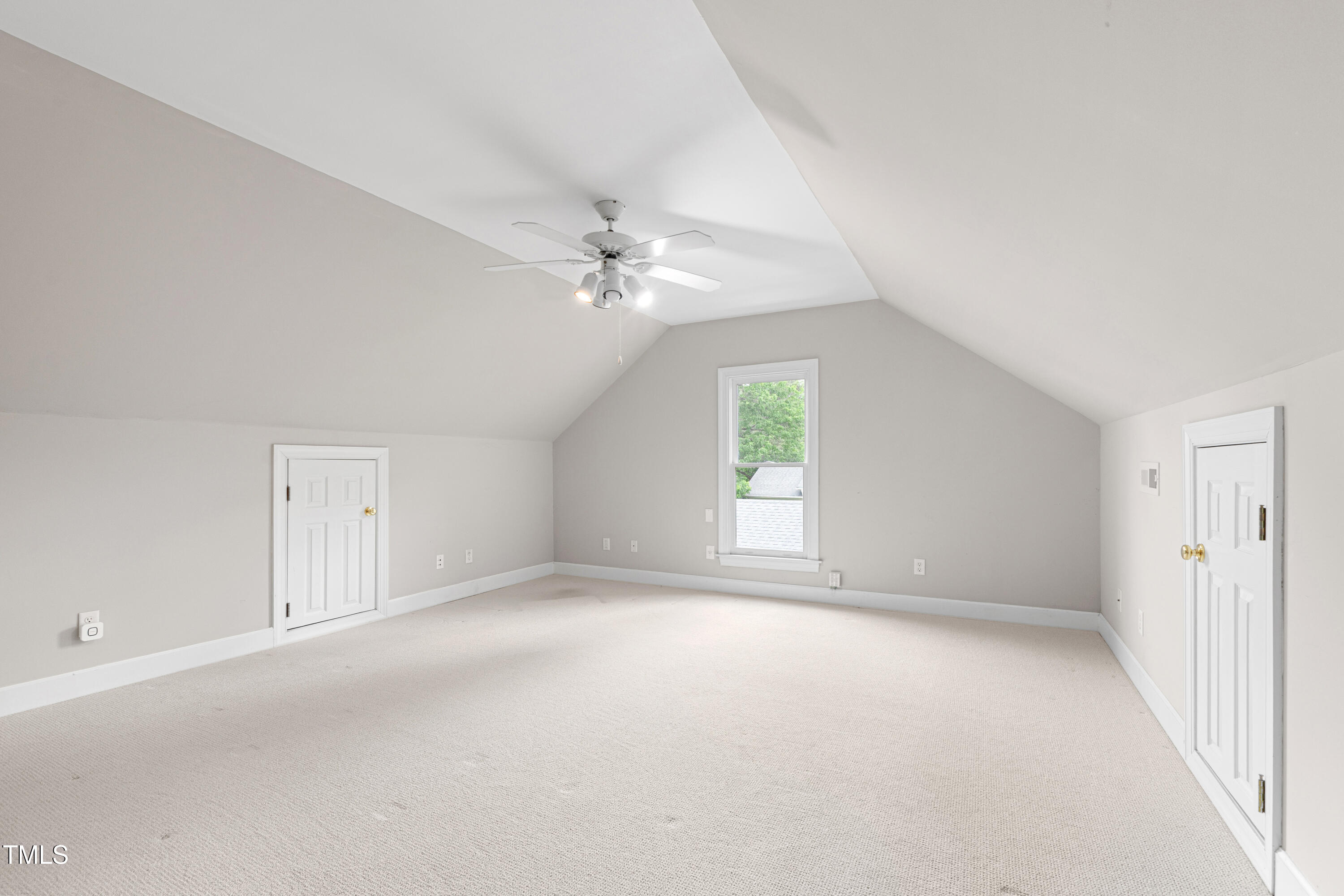 Raleigh, North Carolina 27608, United States, 4 Bedrooms Bedrooms, ,3 BathroomsBathrooms,Residential,Pending,125655