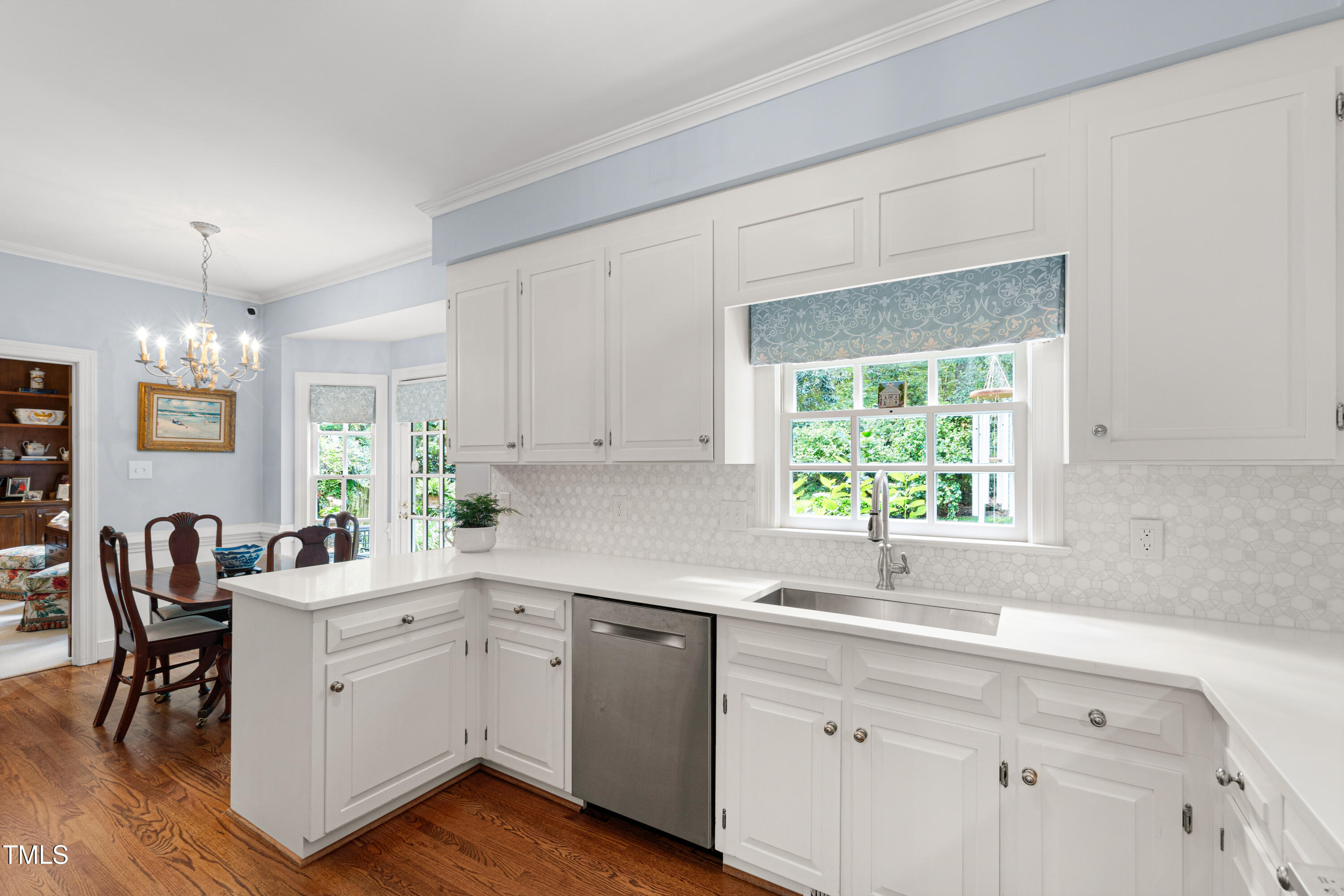 Raleigh, North Carolina 27608, United States, 4 Bedrooms Bedrooms, ,3 BathroomsBathrooms,Residential,Pending,125655