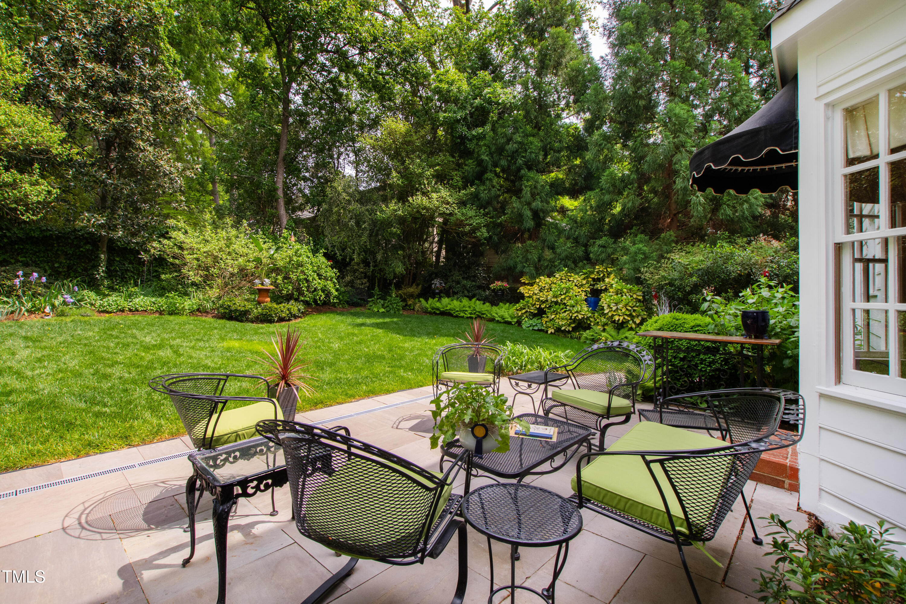 Raleigh, North Carolina 27608, United States, 4 Bedrooms Bedrooms, ,3 BathroomsBathrooms,Residential,Pending,125655