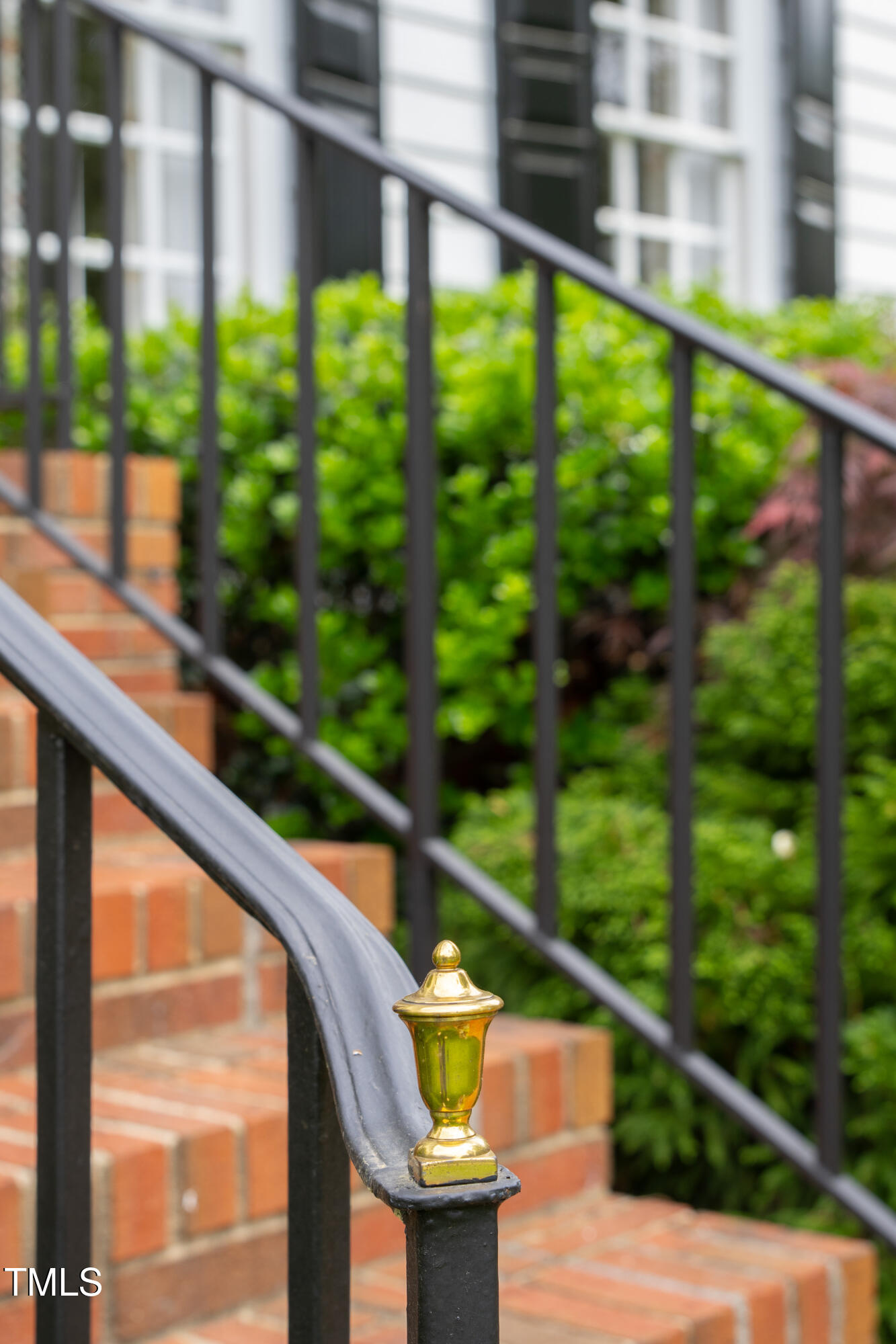 Raleigh, North Carolina 27608, United States, 4 Bedrooms Bedrooms, ,3 BathroomsBathrooms,Residential,Pending,125655