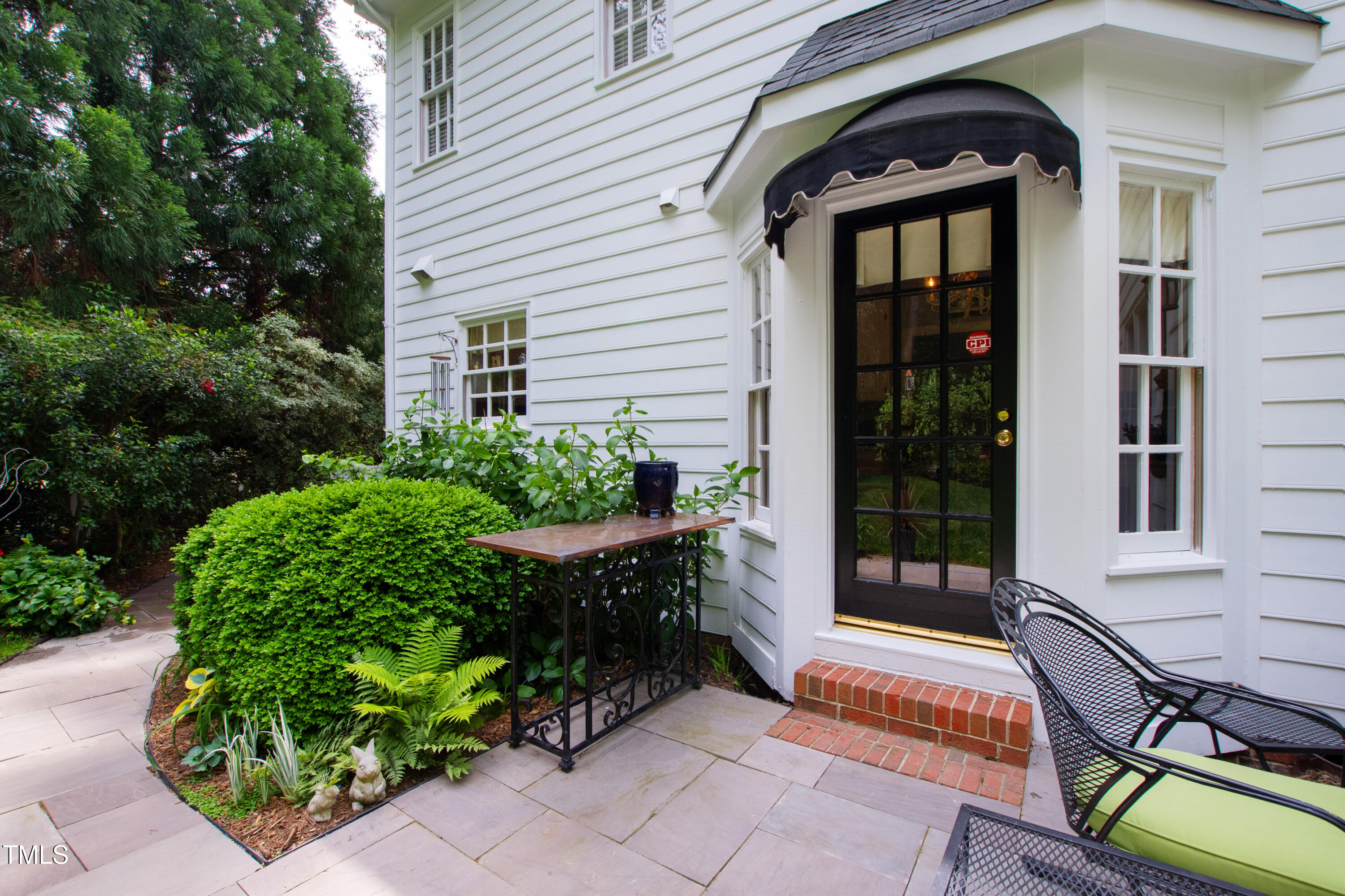 Raleigh, North Carolina 27608, United States, 4 Bedrooms Bedrooms, ,3 BathroomsBathrooms,Residential,Pending,125655