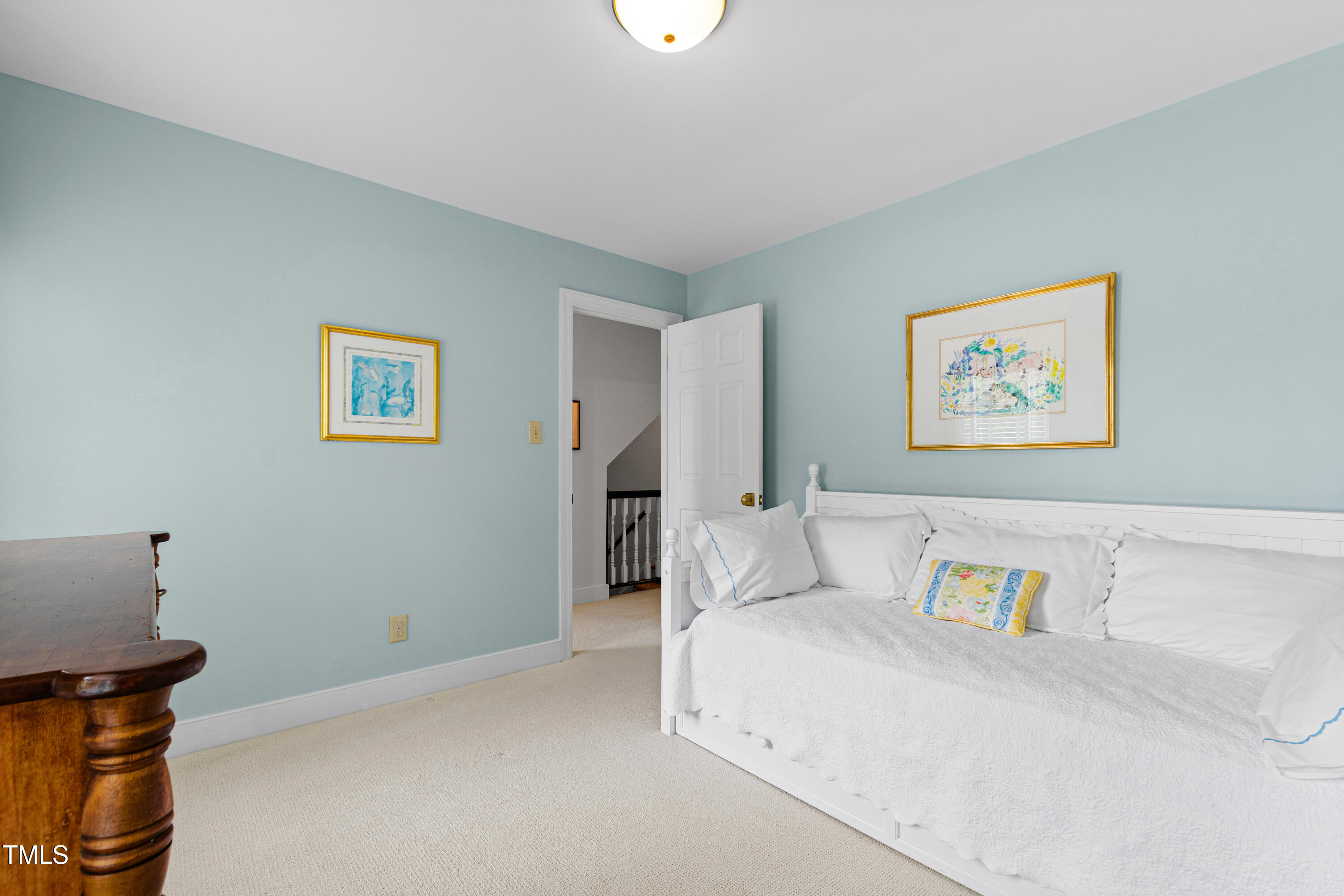 Raleigh, North Carolina 27608, United States, 4 Bedrooms Bedrooms, ,3 BathroomsBathrooms,Residential,Pending,125655