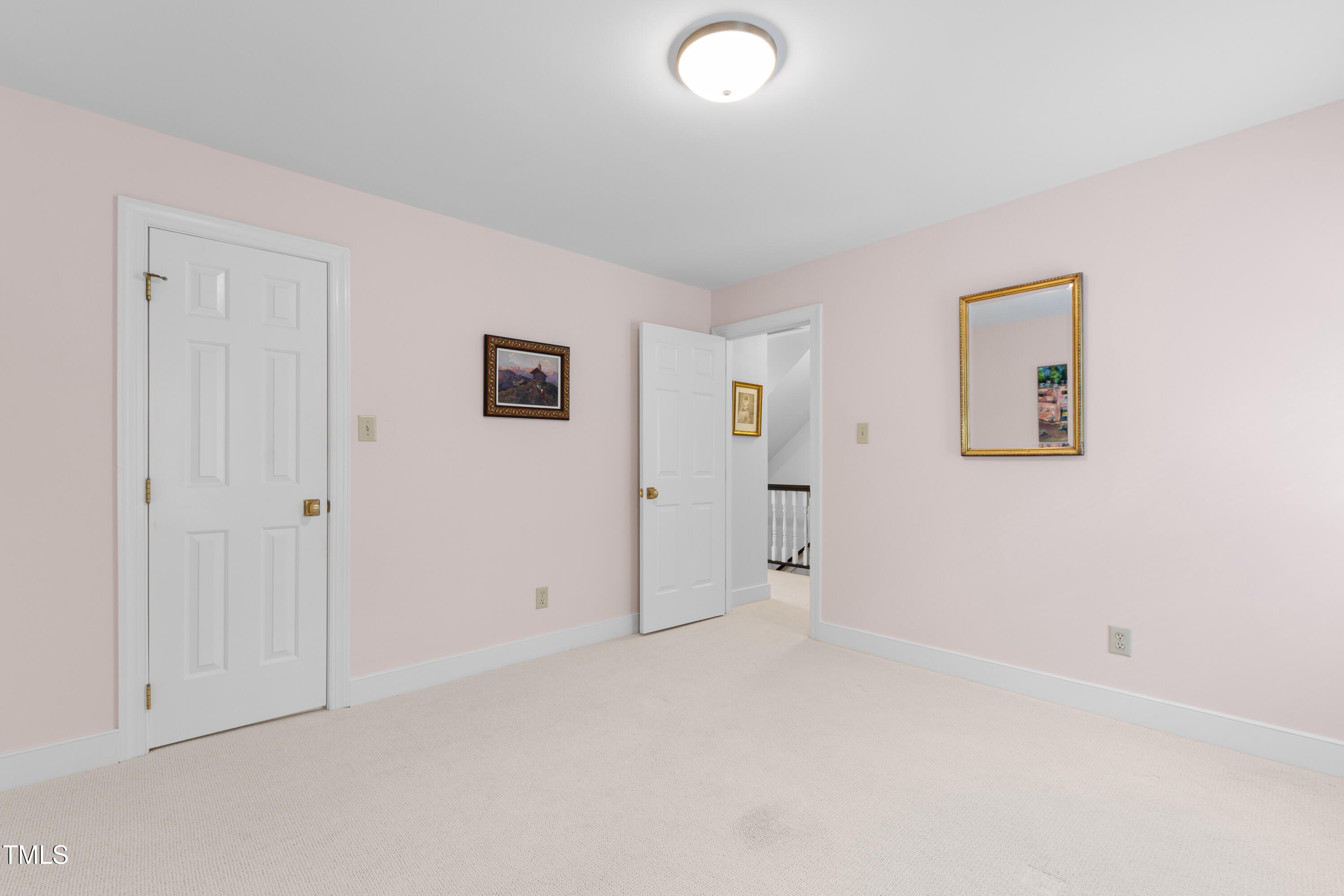 Raleigh, North Carolina 27608, United States, 4 Bedrooms Bedrooms, ,3 BathroomsBathrooms,Residential,Pending,125655