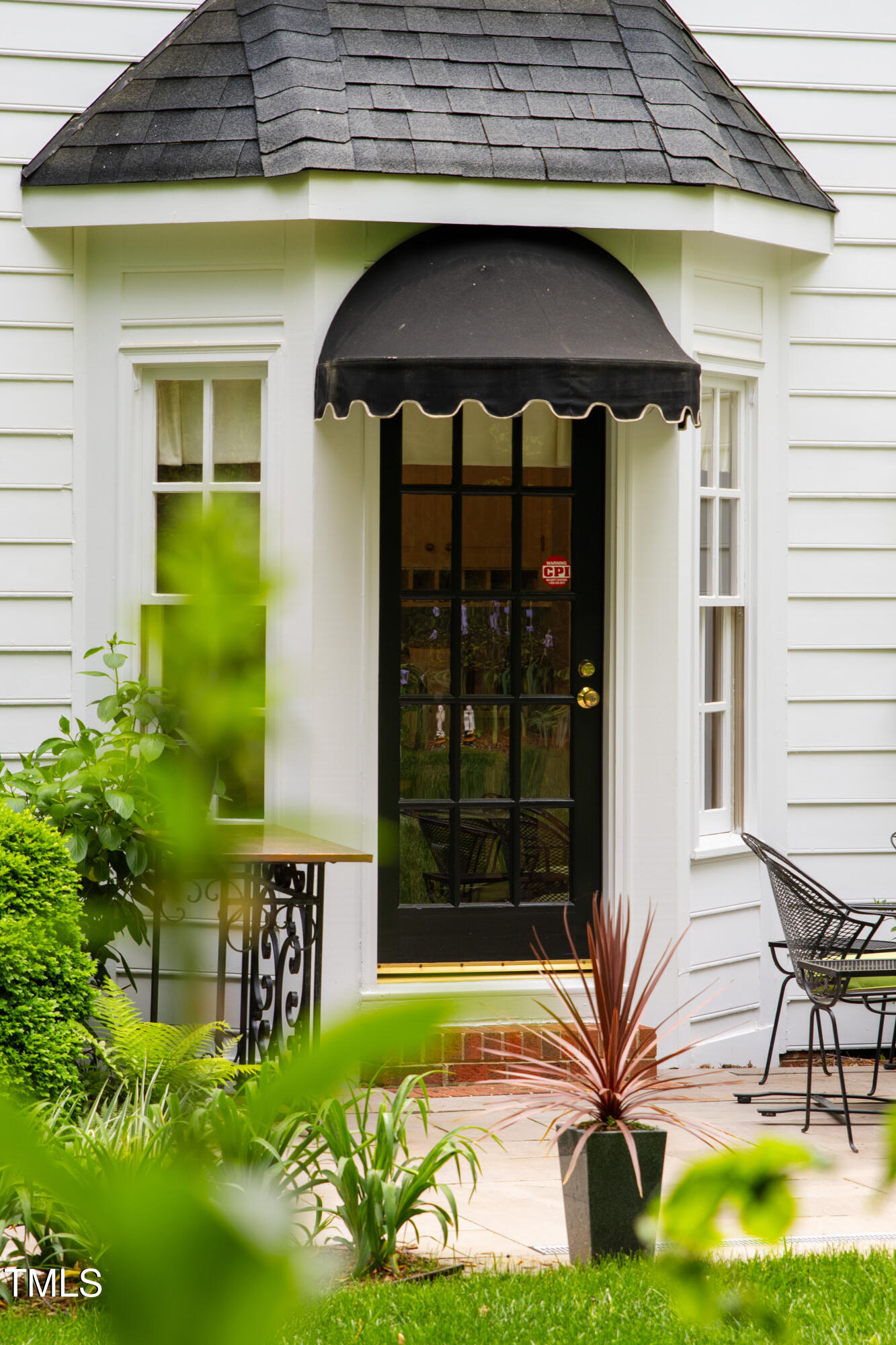 Raleigh, North Carolina 27608, United States, 4 Bedrooms Bedrooms, ,3 BathroomsBathrooms,Residential,Pending,125655