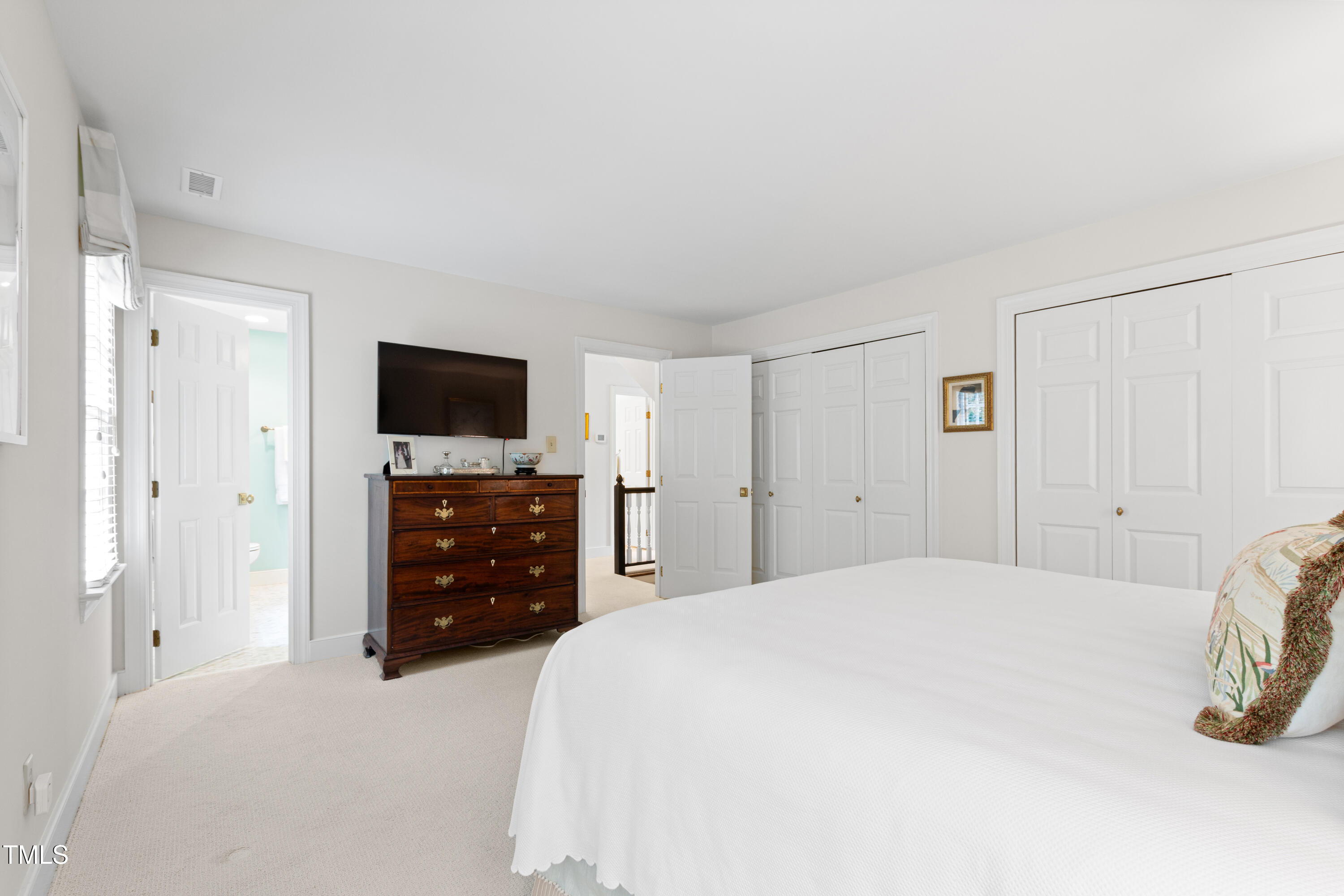 Raleigh, North Carolina 27608, United States, 4 Bedrooms Bedrooms, ,3 BathroomsBathrooms,Residential,Pending,125655