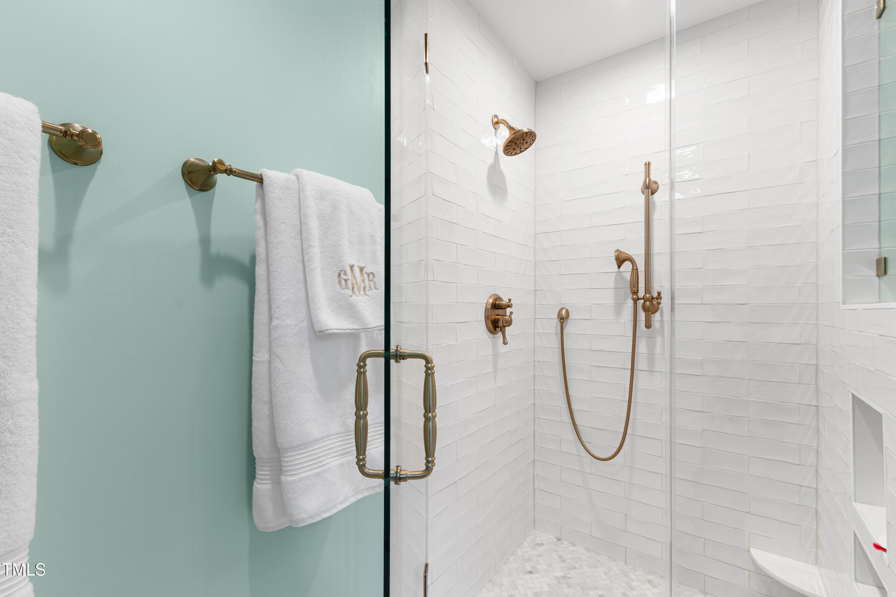 Raleigh, North Carolina 27608, United States, 4 Bedrooms Bedrooms, ,3 BathroomsBathrooms,Residential,Pending,125655