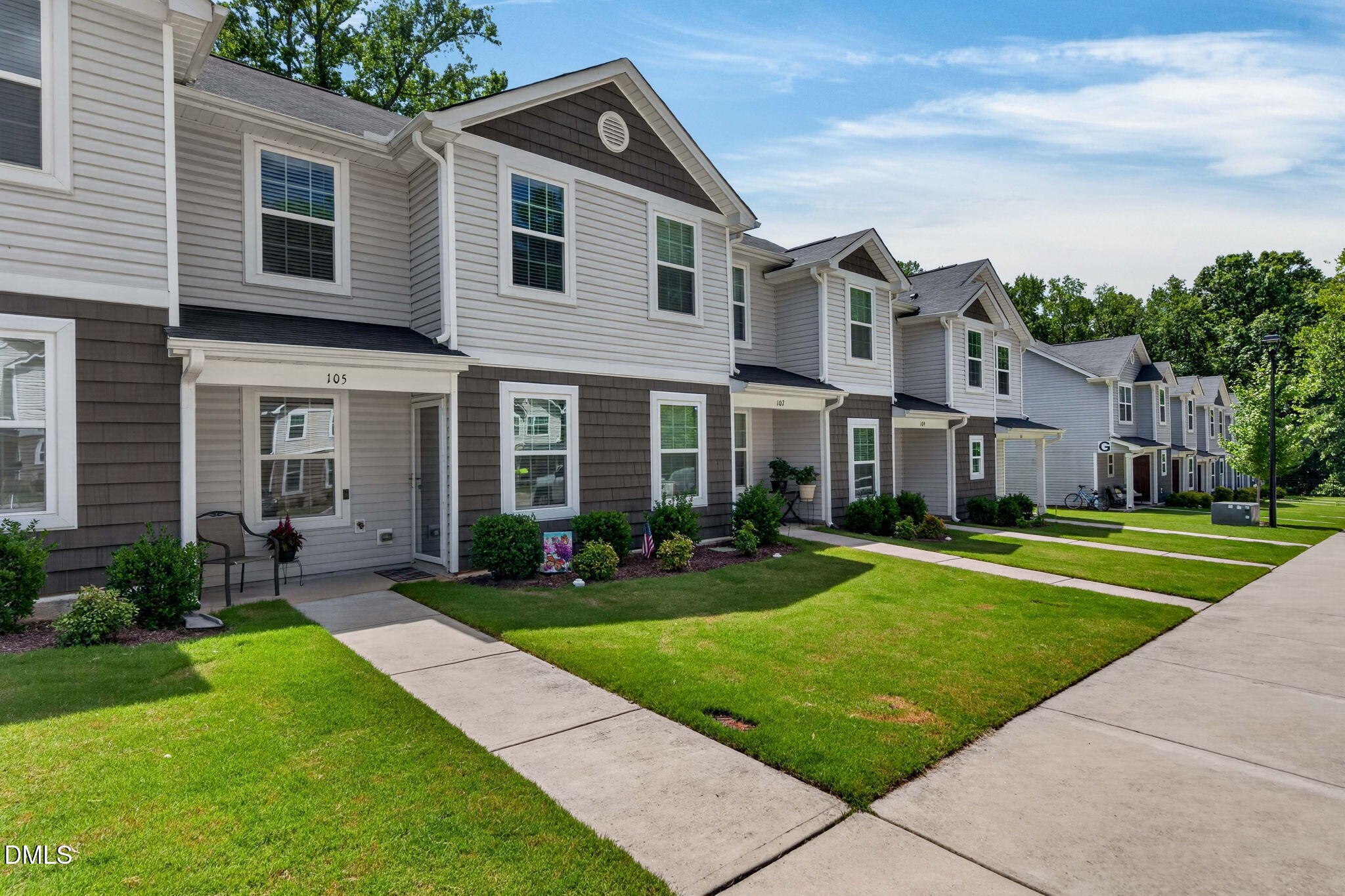 918 E Green Street F105