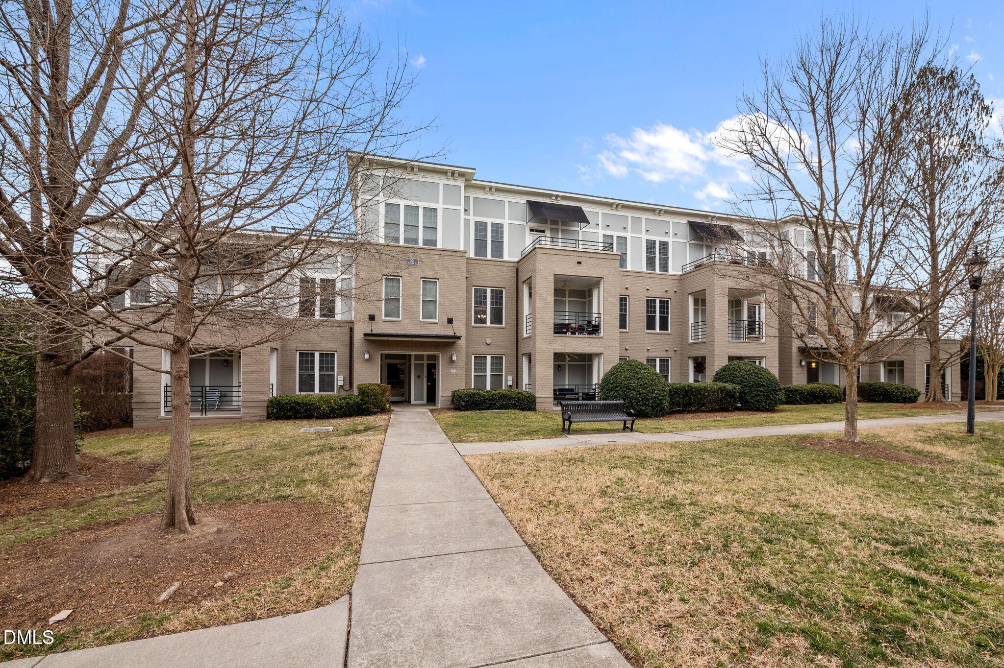 501 Finsbury Street 202