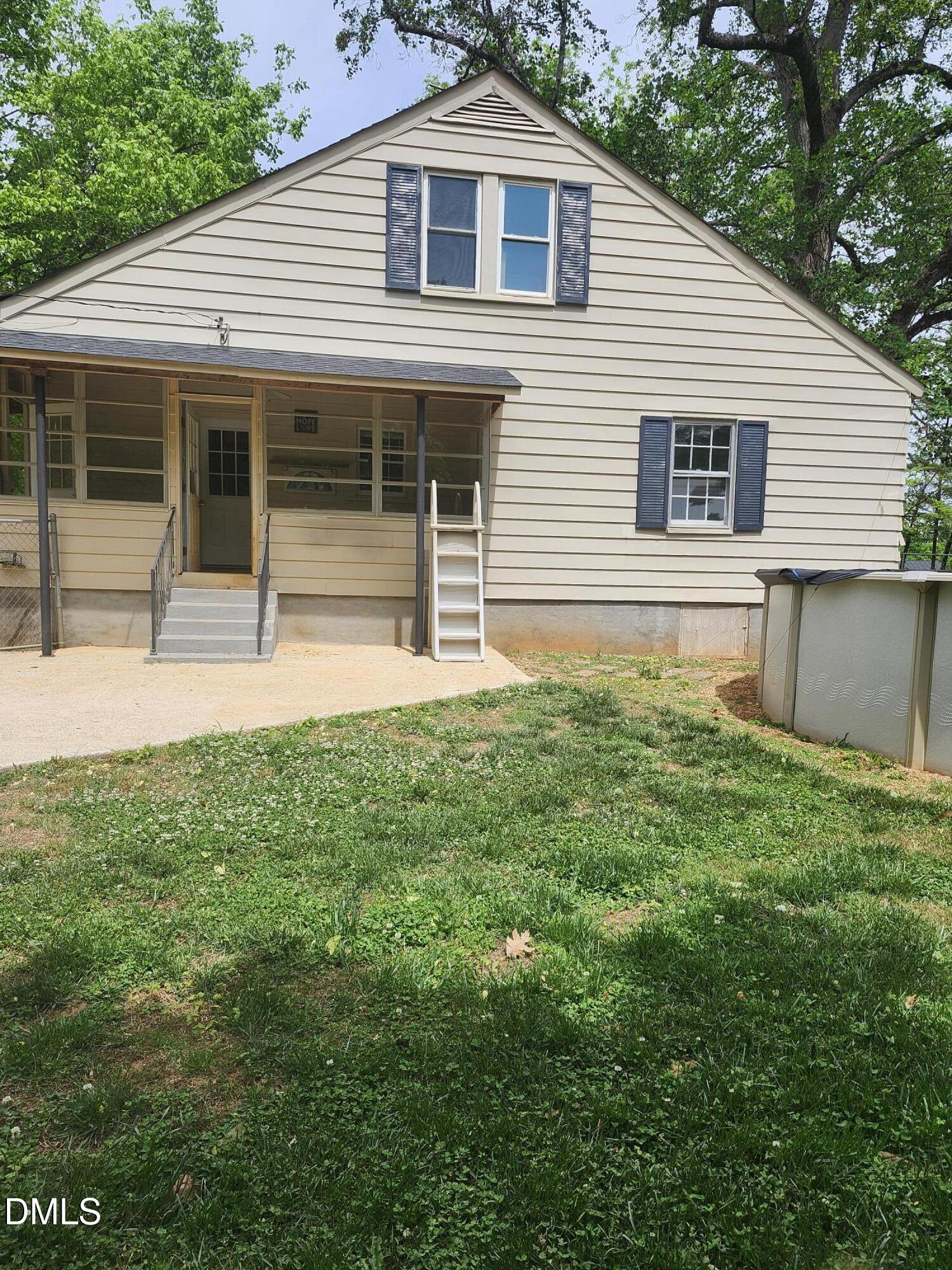 1523 E Main Street 11