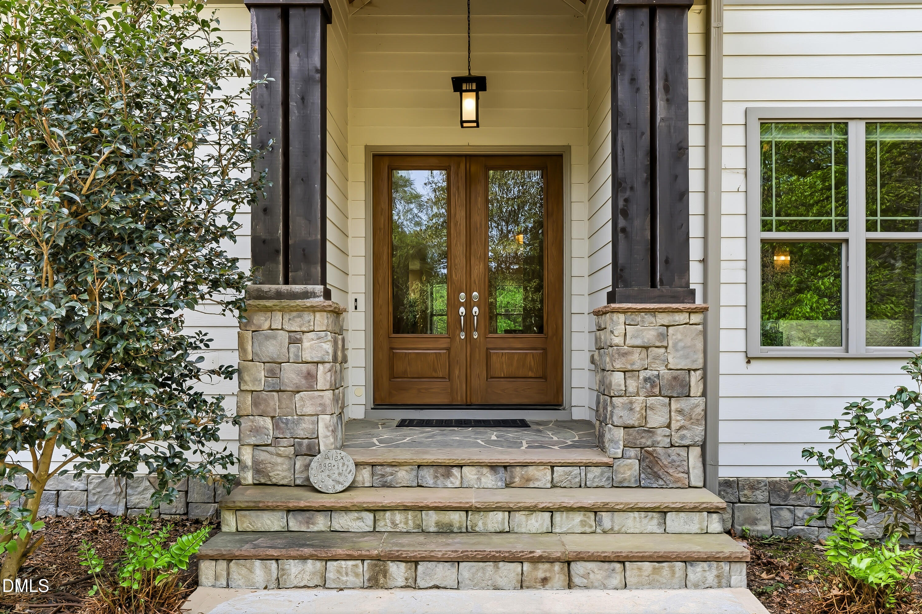 10004 Sandcreek Court