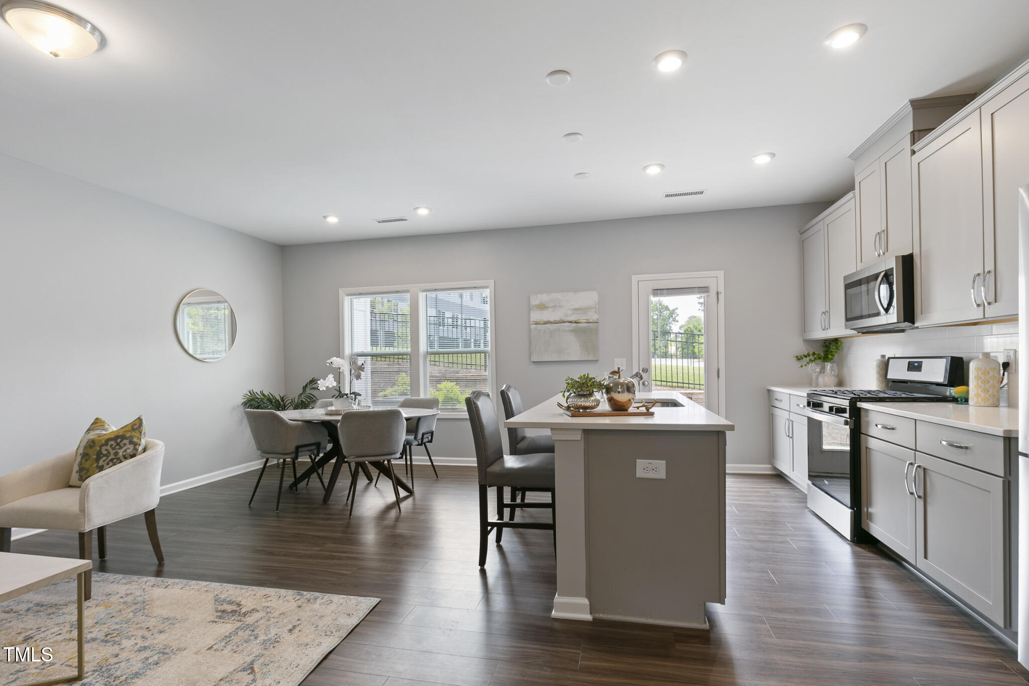 832 Oak Center Drive