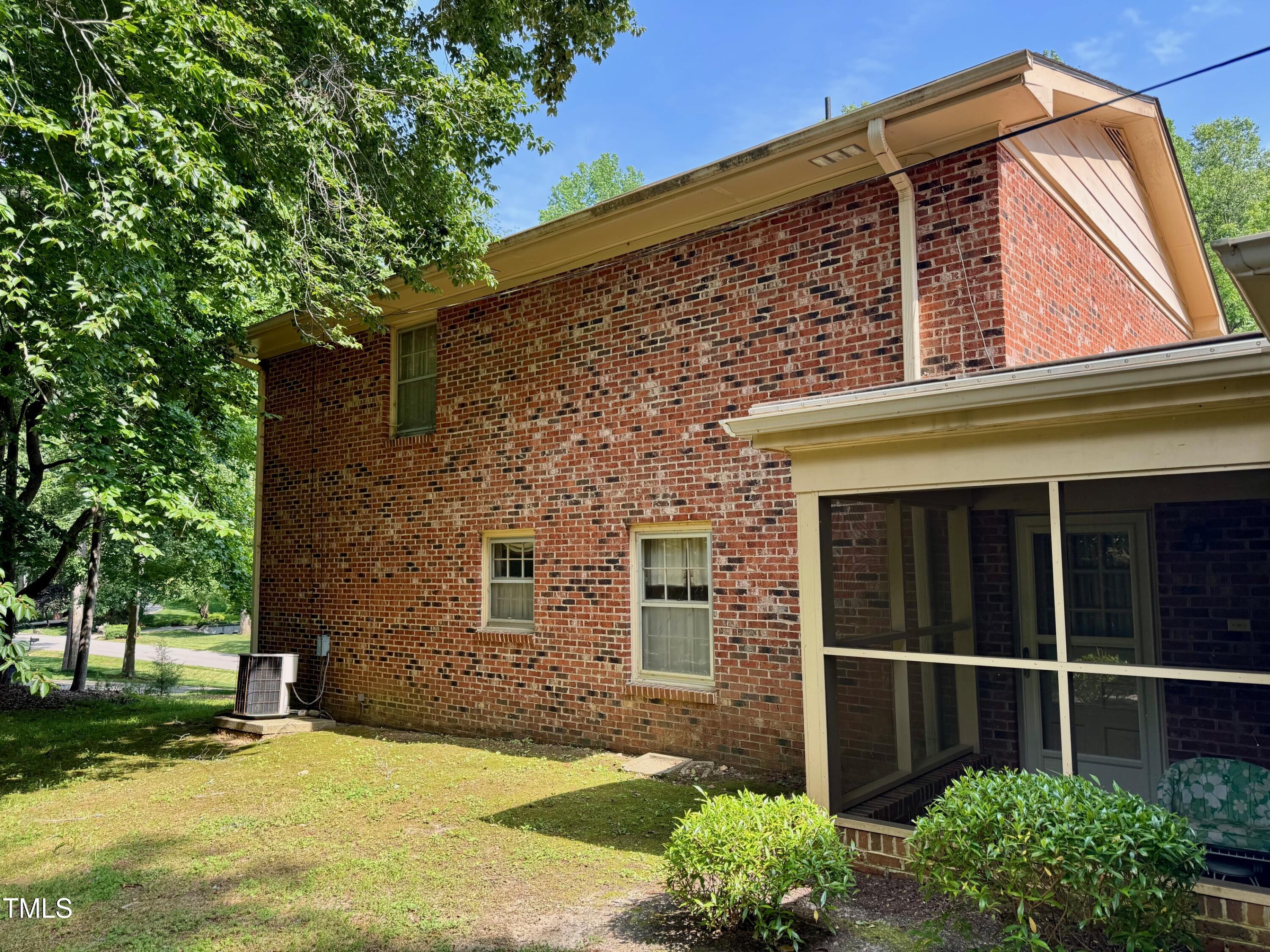1818 Brookrun Road