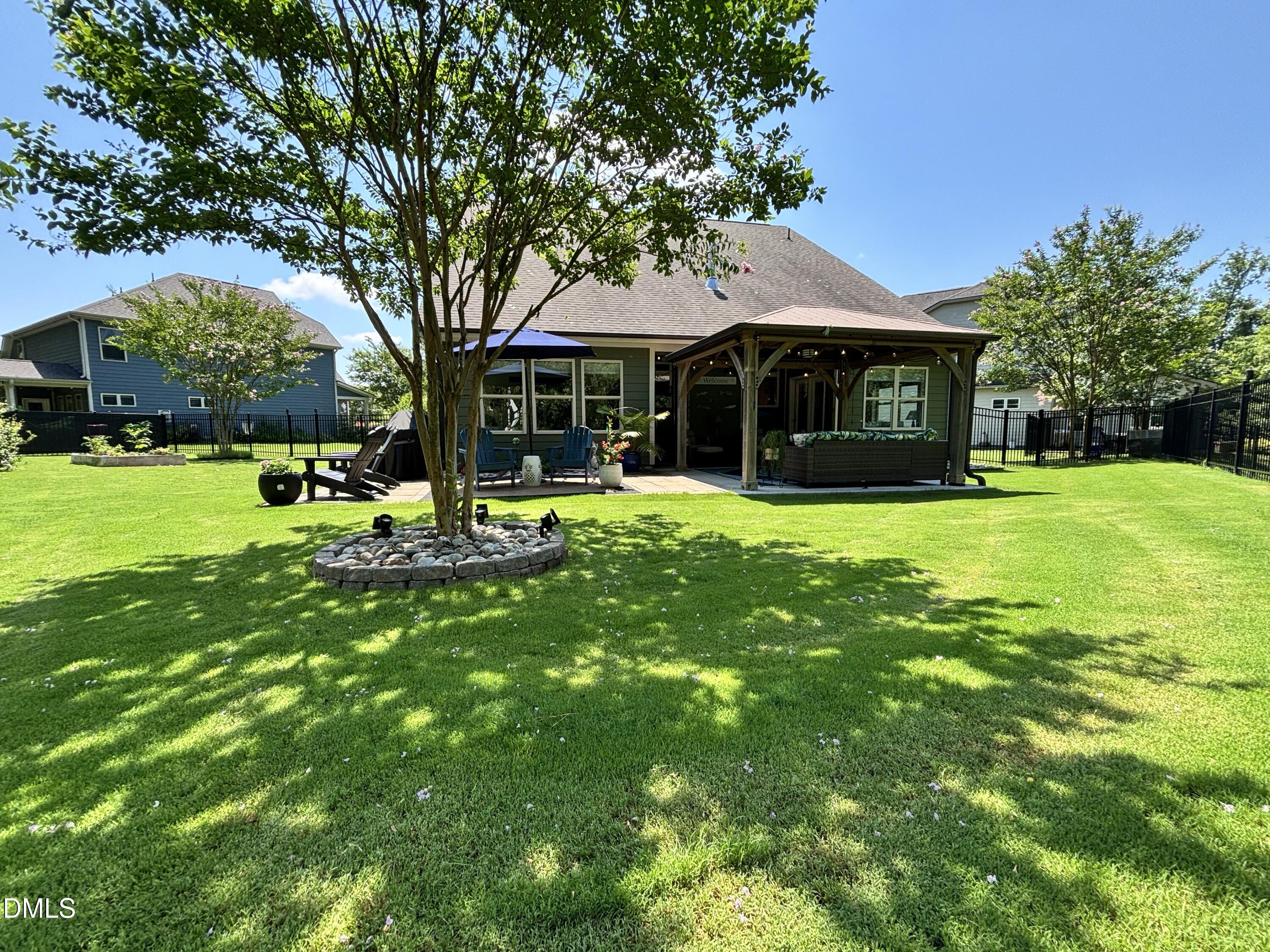 837 Stanly House Street
