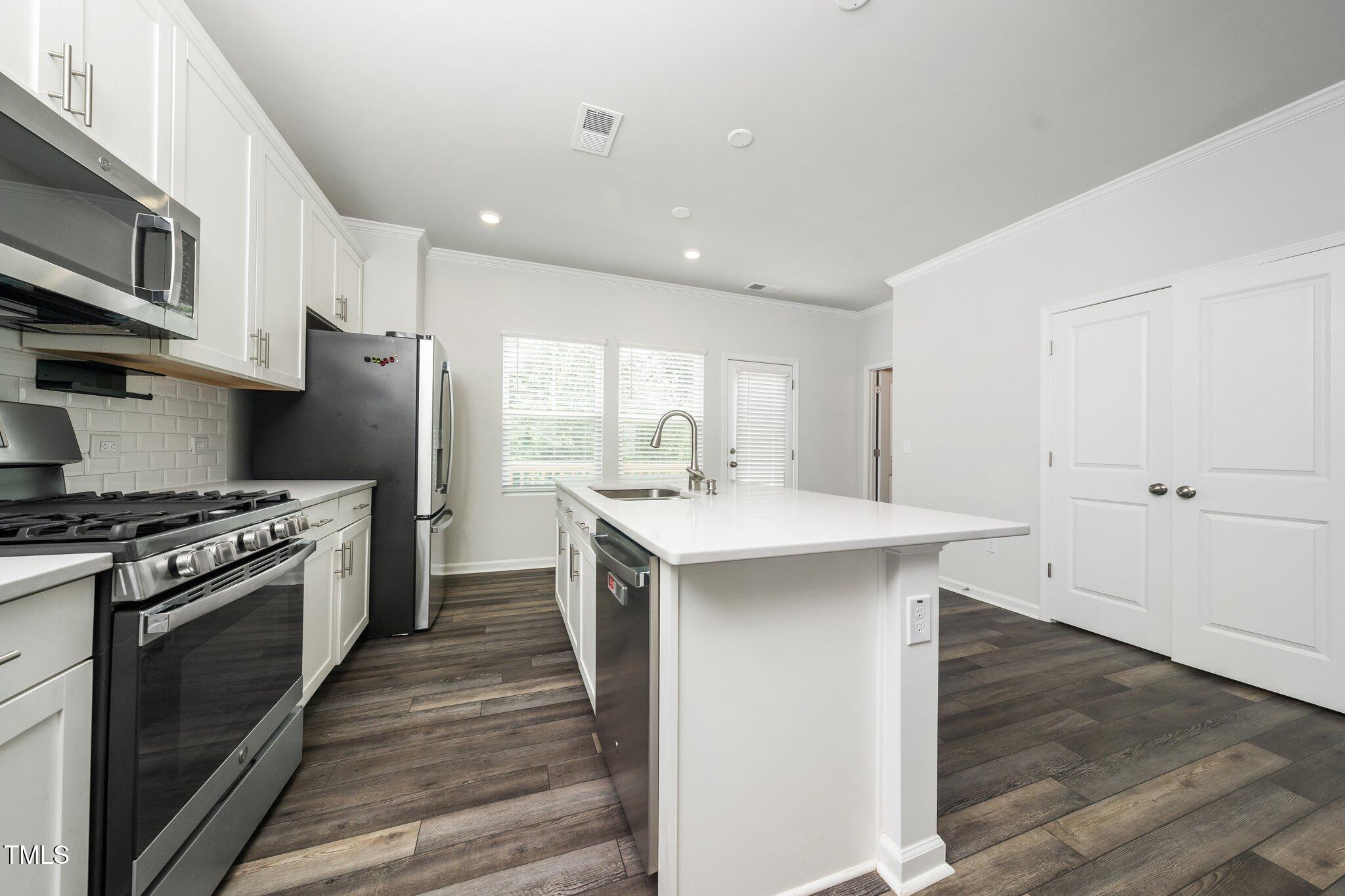 3022 Castle Loch Lane