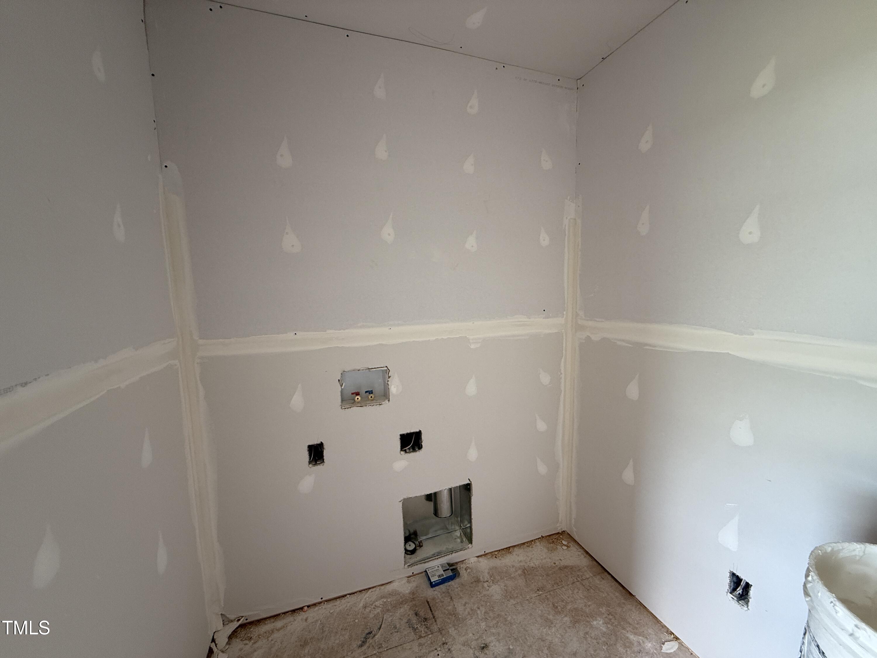 40 W Emily Gardens Drive