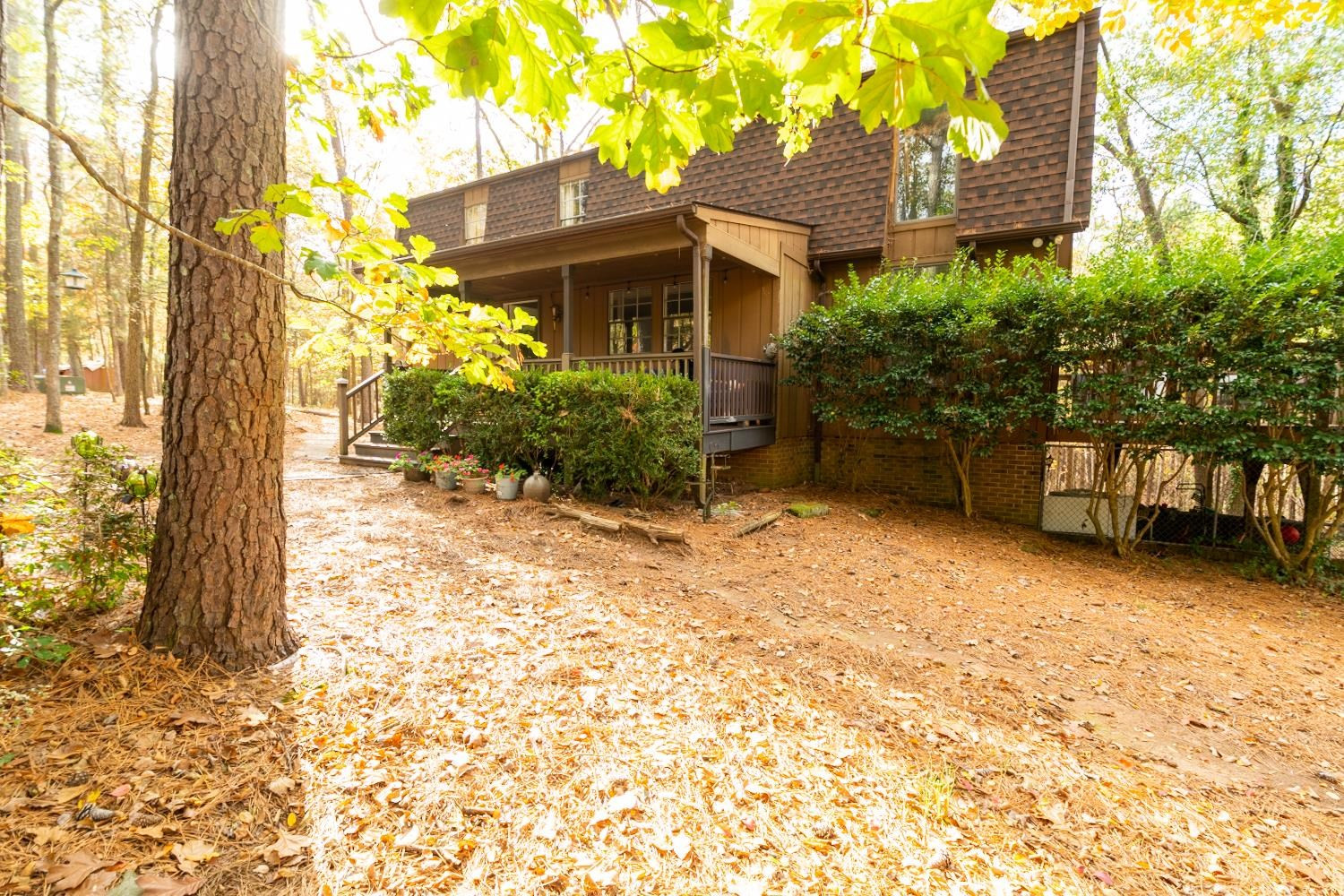 Photo 4 of 13 of 38 Chatham Glen Drive house