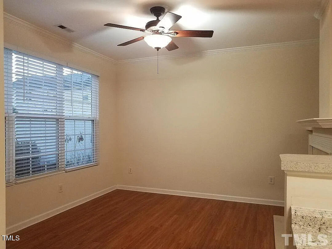 933 Shining Wire Way
