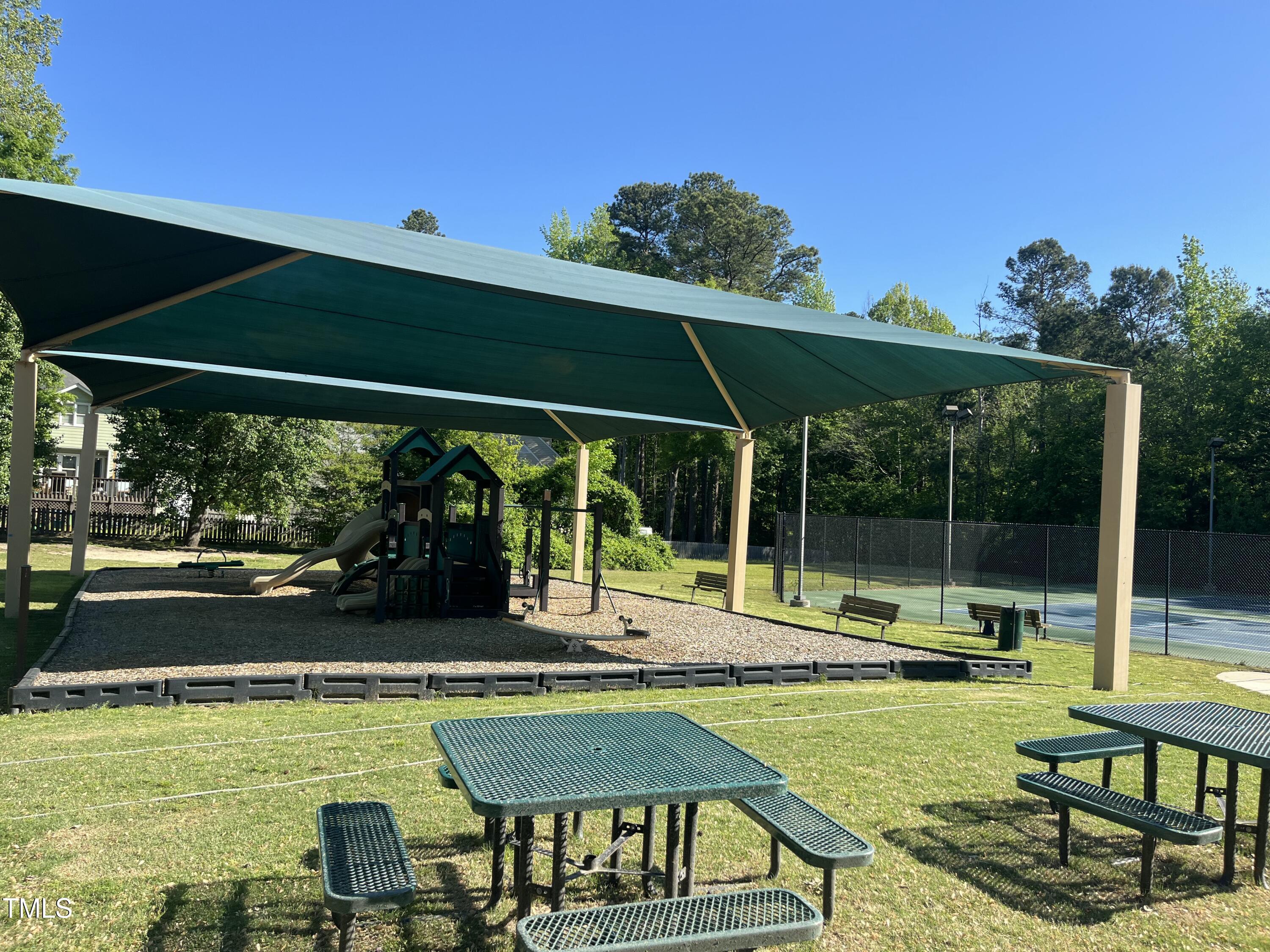 Raleigh, North Carolina 27604, United States, 3 Bedrooms Bedrooms, ,2 BathroomsBathrooms,Residential,Pending,114543