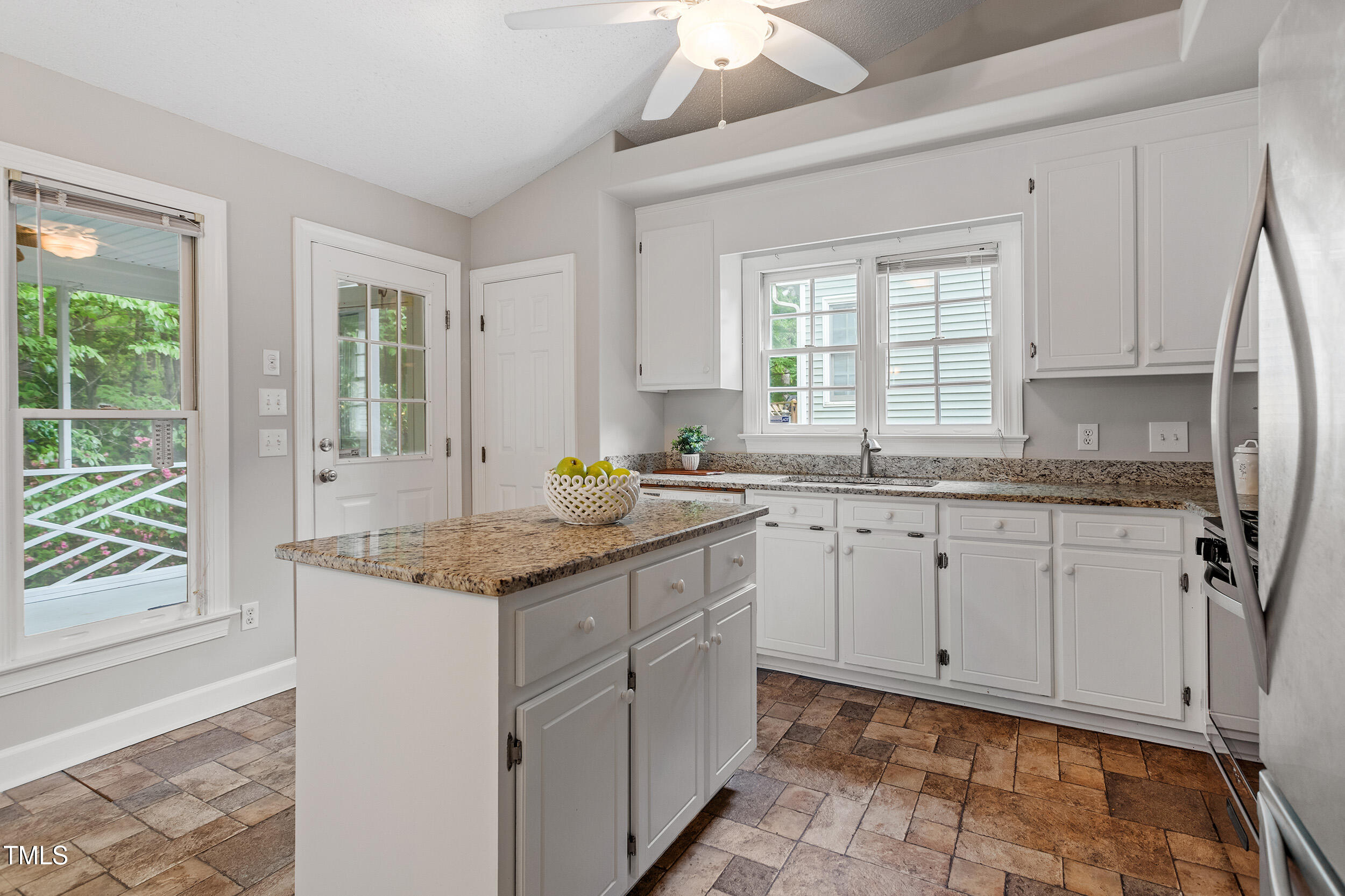 Raleigh, North Carolina 27604, United States, 3 Bedrooms Bedrooms, ,2 BathroomsBathrooms,Residential,Pending,114543