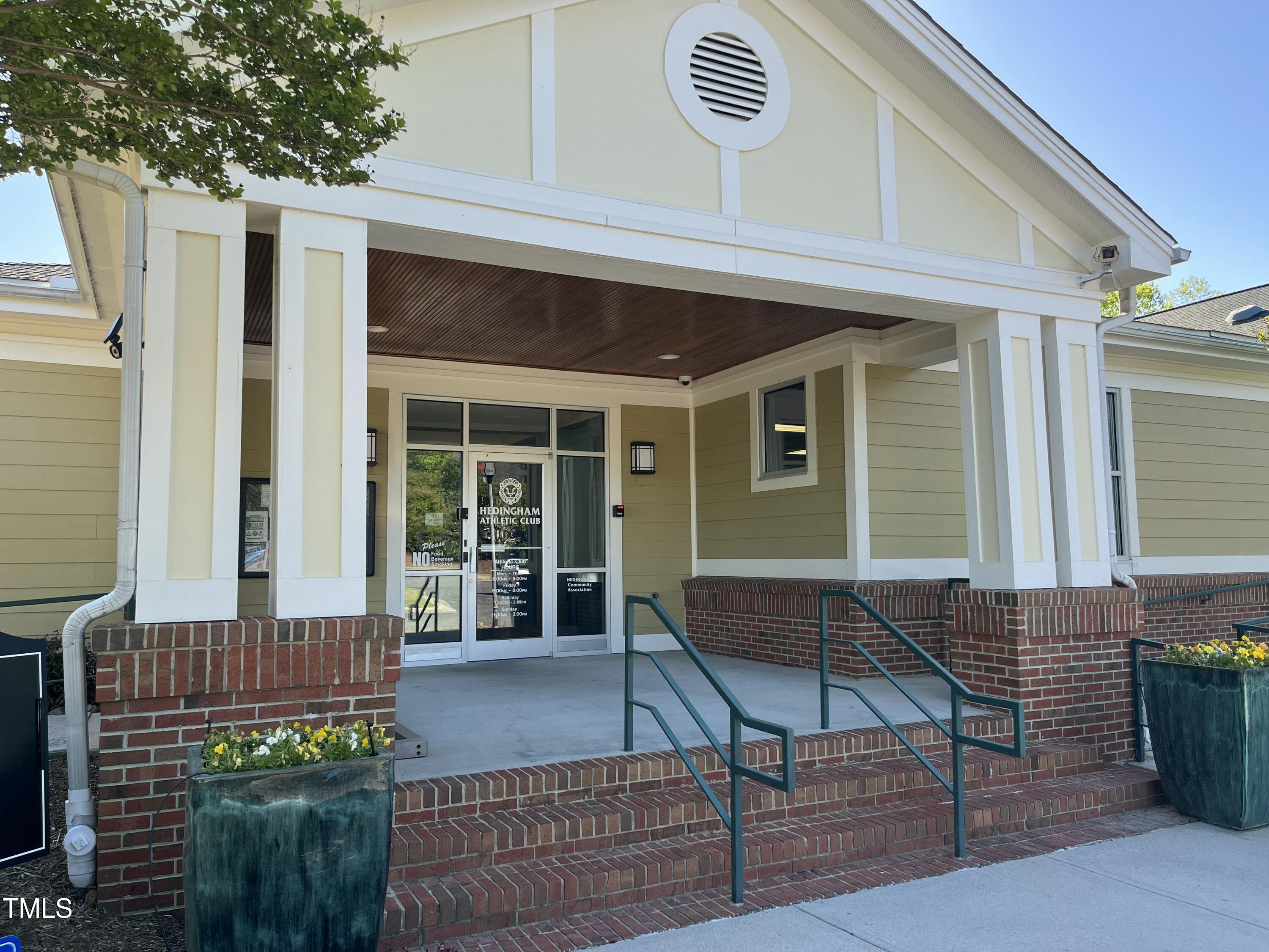 Raleigh, North Carolina 27604, United States, 3 Bedrooms Bedrooms, ,2 BathroomsBathrooms,Residential,Pending,114543