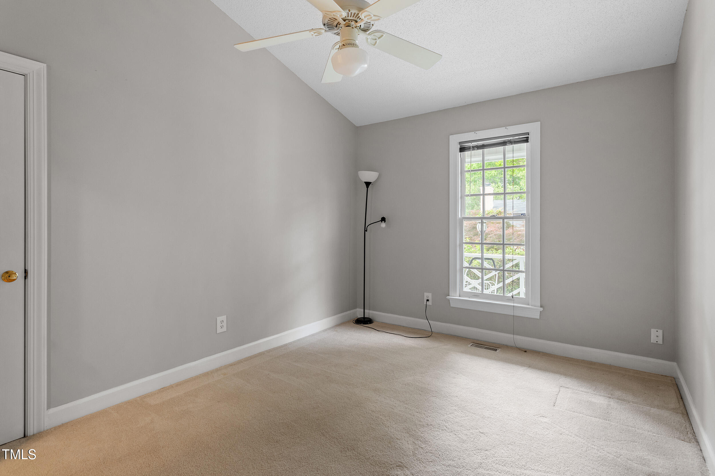 Raleigh, North Carolina 27604, United States, 3 Bedrooms Bedrooms, ,2 BathroomsBathrooms,Residential,Pending,114543