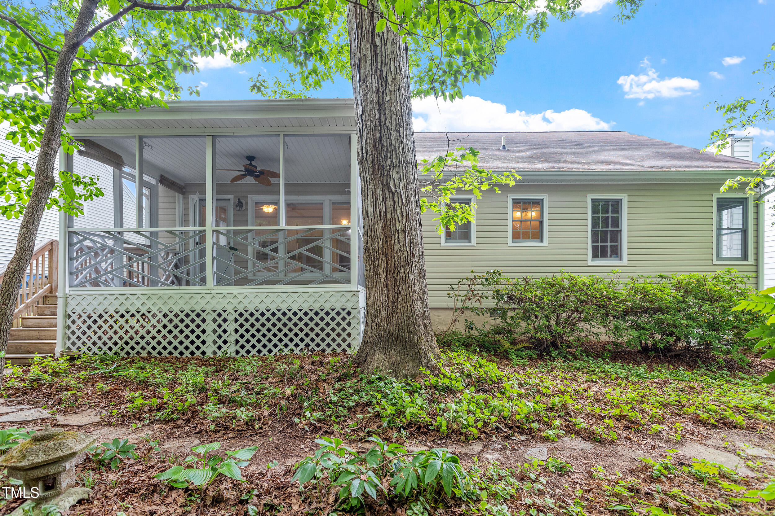 Raleigh, North Carolina 27604, United States, 3 Bedrooms Bedrooms, ,2 BathroomsBathrooms,Residential,Pending,114543