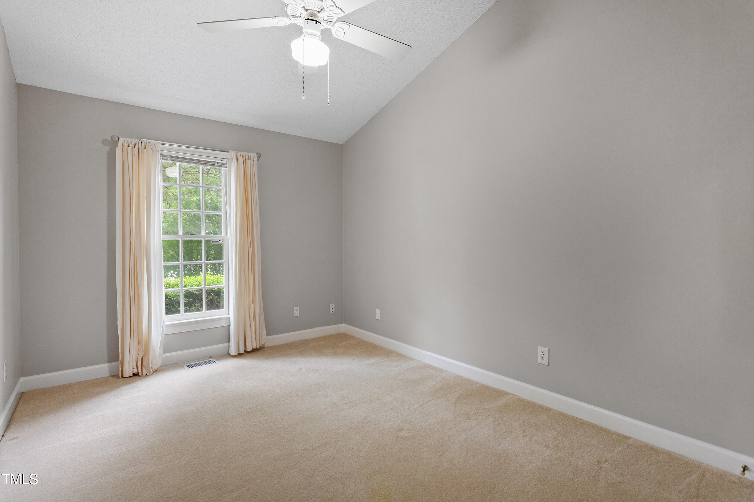 Raleigh, North Carolina 27604, United States, 3 Bedrooms Bedrooms, ,2 BathroomsBathrooms,Residential,Pending,114543