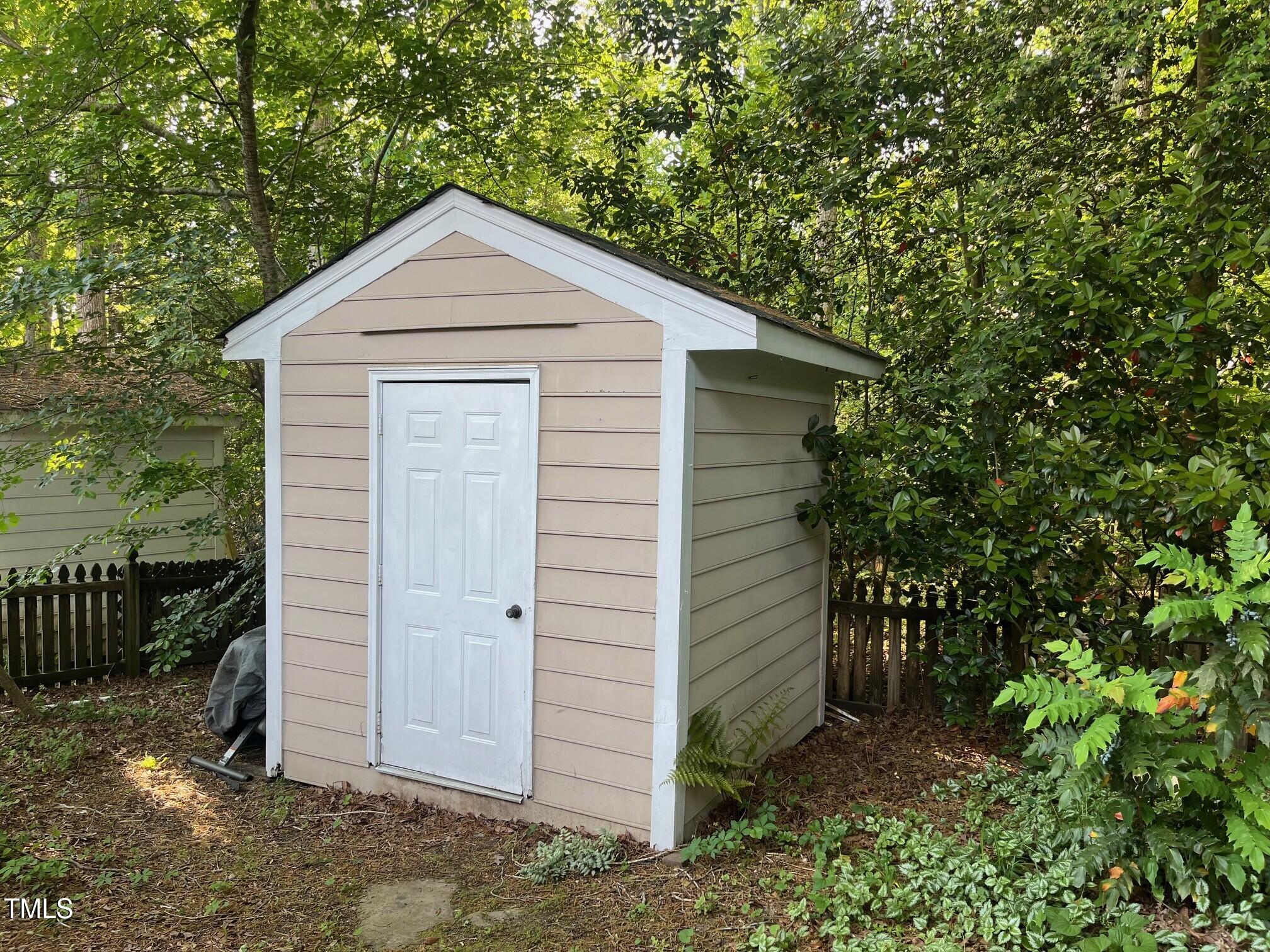 Raleigh, North Carolina 27604, United States, 3 Bedrooms Bedrooms, ,2 BathroomsBathrooms,Residential,Pending,114543