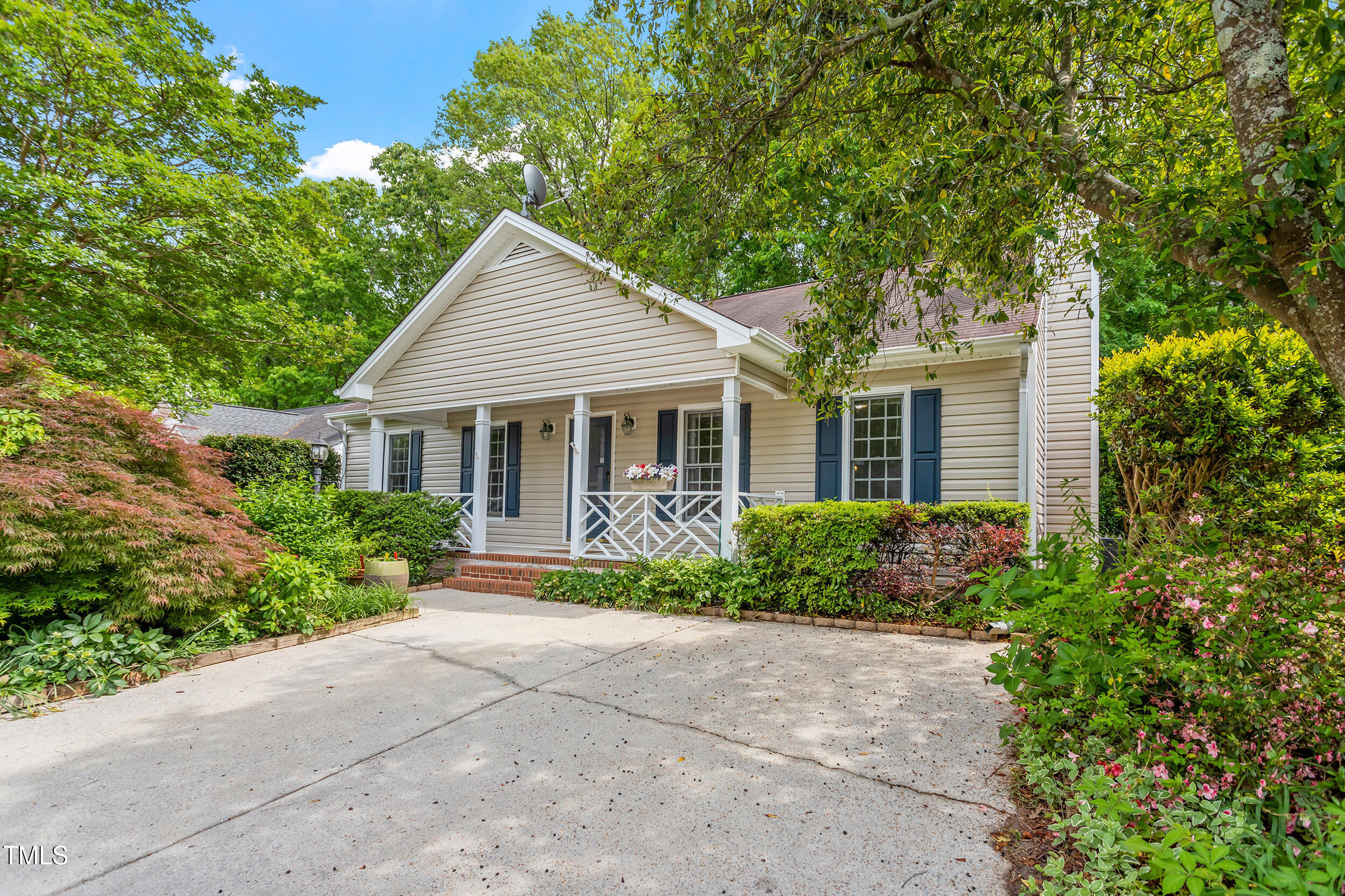Raleigh, North Carolina 27604, United States, 3 Bedrooms Bedrooms, ,2 BathroomsBathrooms,Residential,Pending,114543