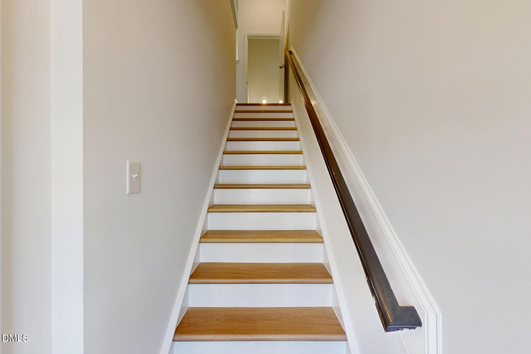 5020 Jowett'S Walk Drive 21