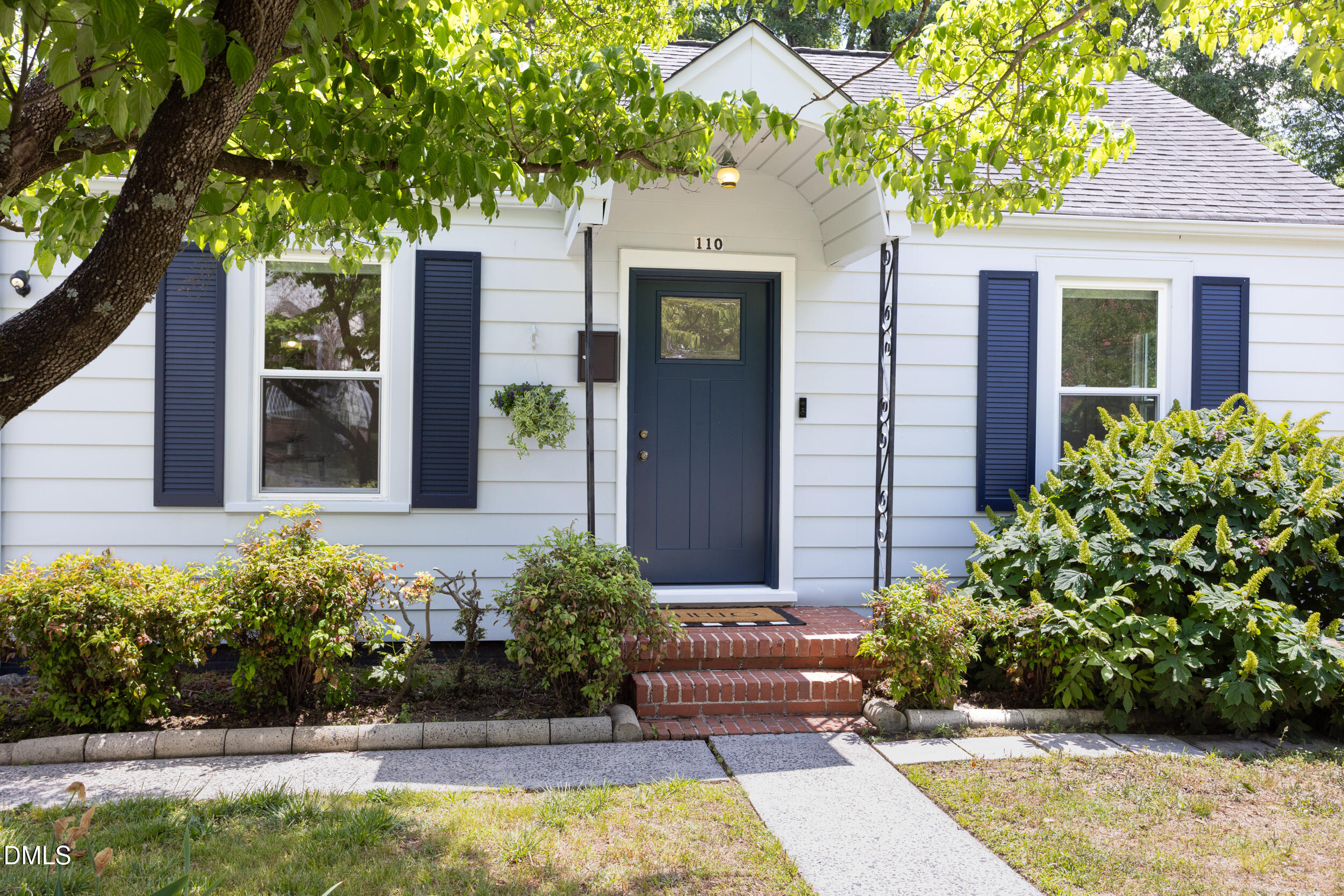 110 E Maynard Avenue