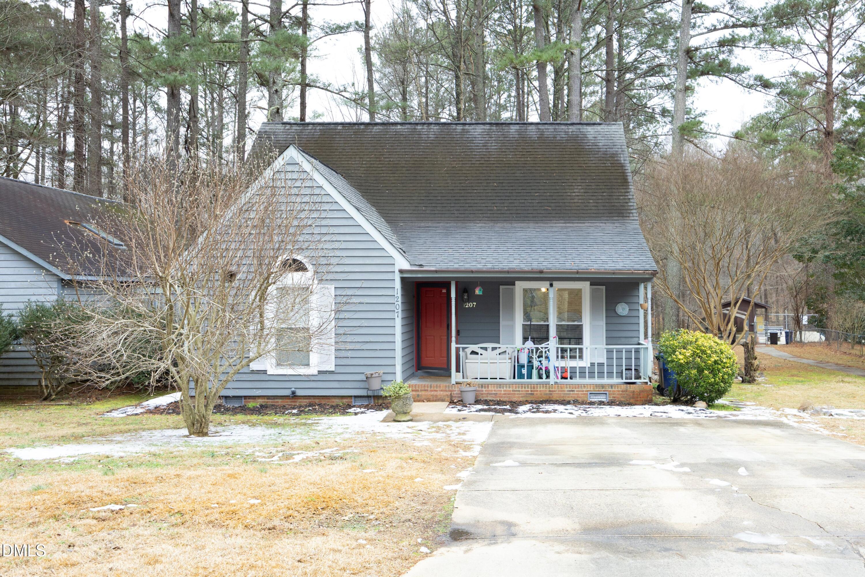 1207 Fernridge Drive