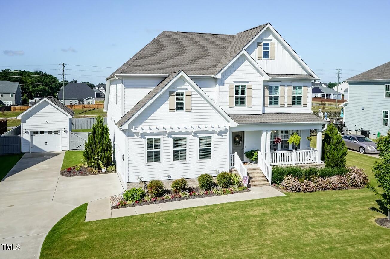 82 Dungannon Loop