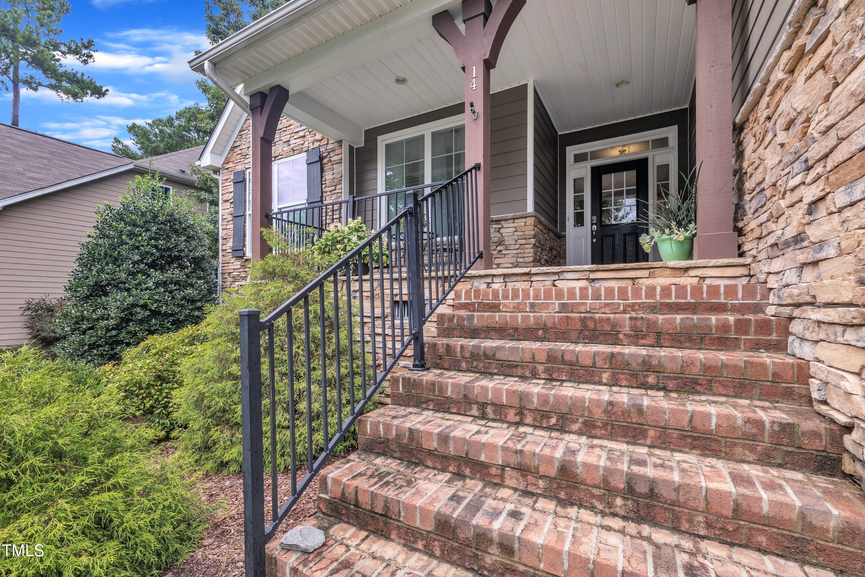 14 Somers Lane