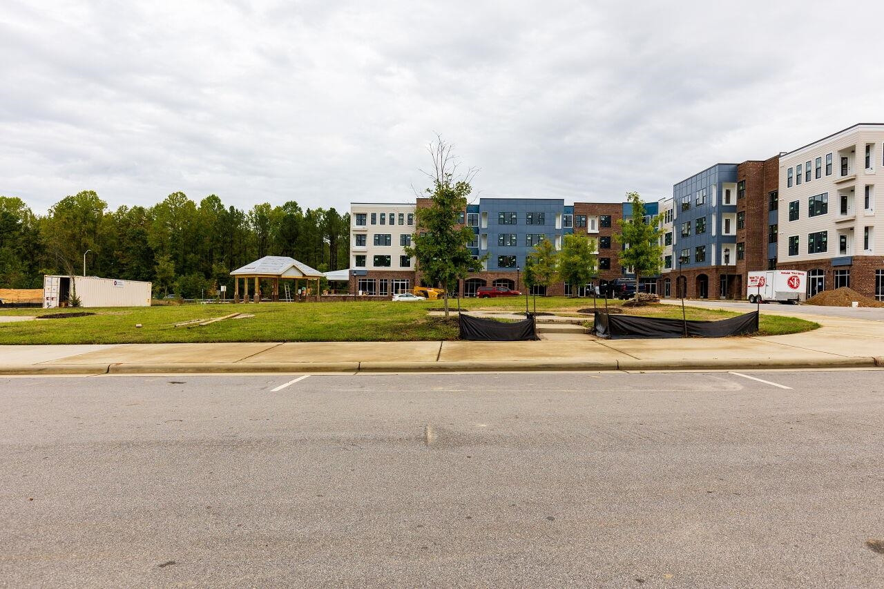 2202 Gathering Square Court
