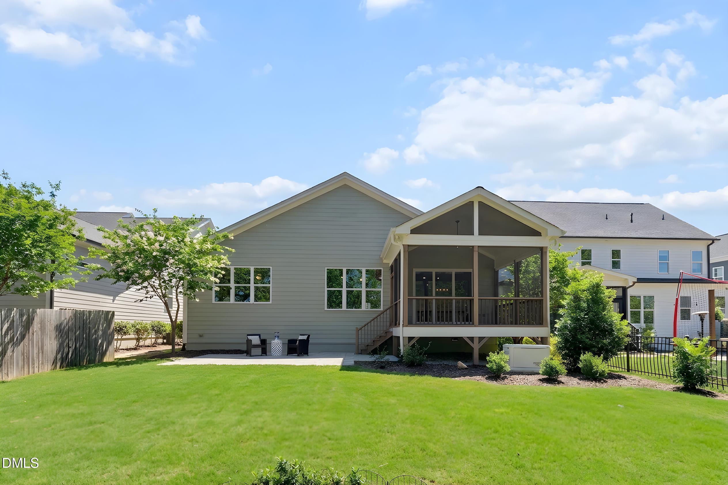 913 Groveview Wynd
