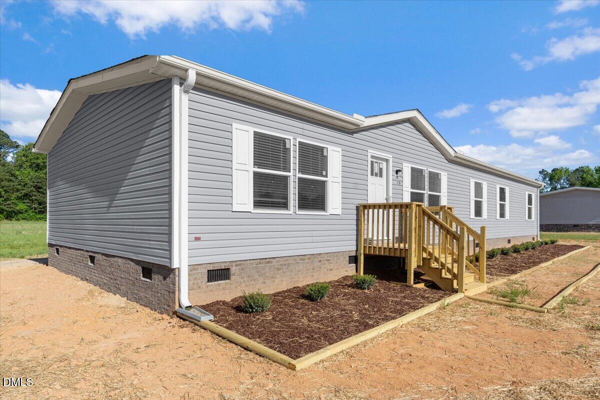 119 Falls Lane