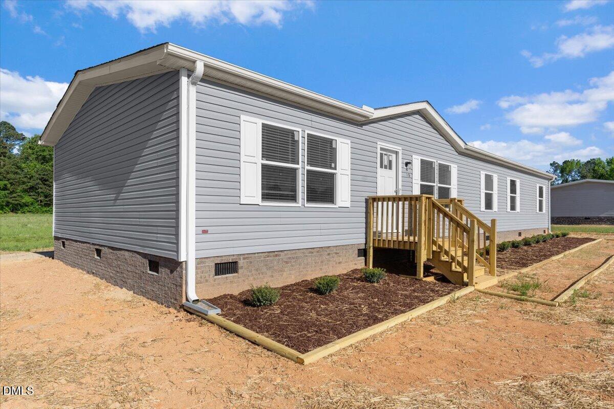 119 Falls Lane