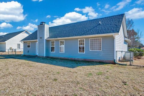 A home in Raeford