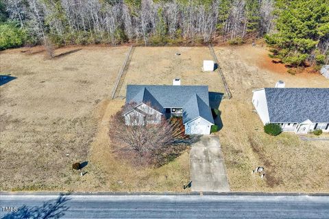 A home in Raeford