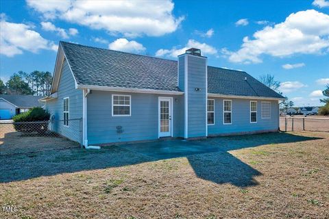 A home in Raeford