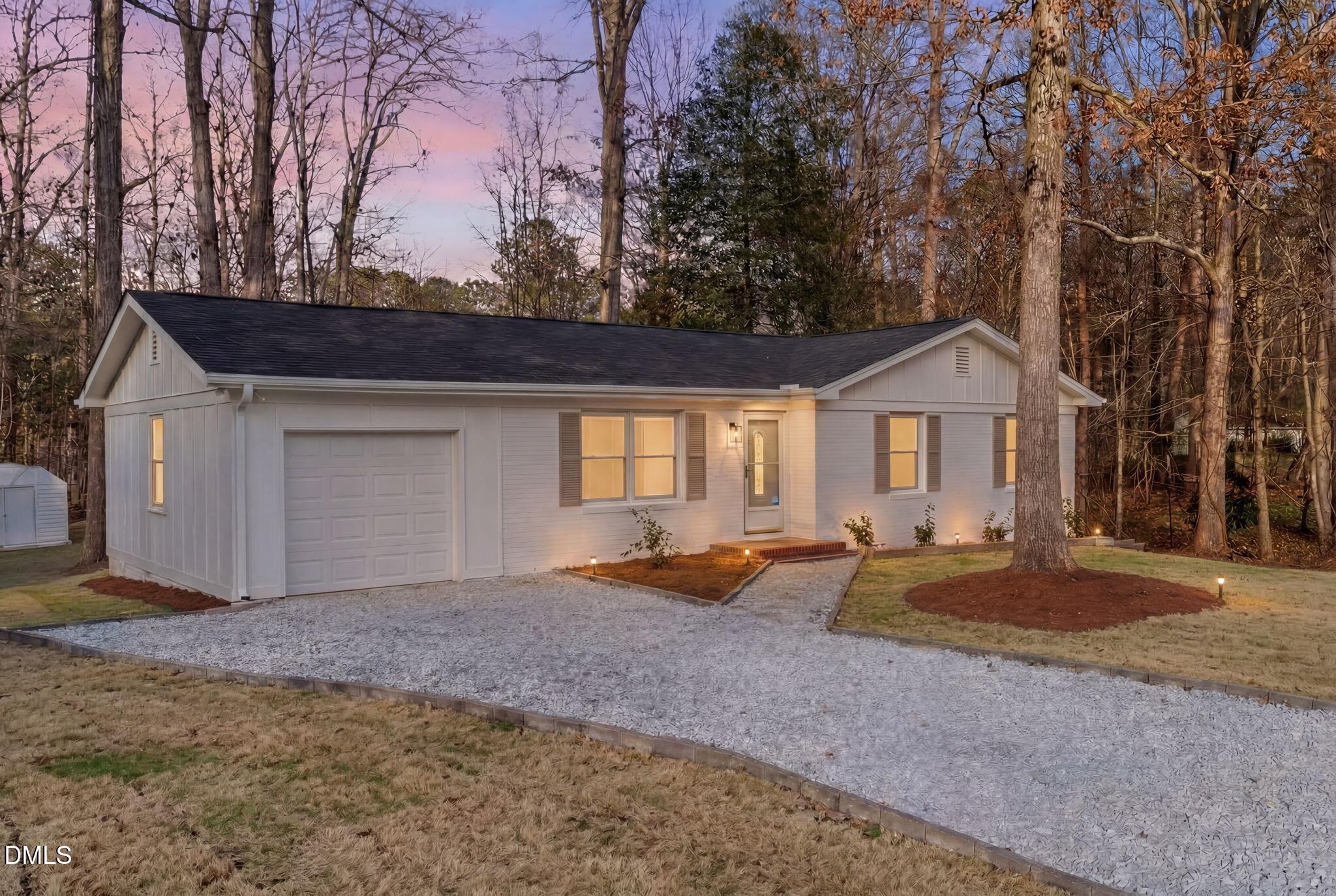 5805 Meadowlark Lane